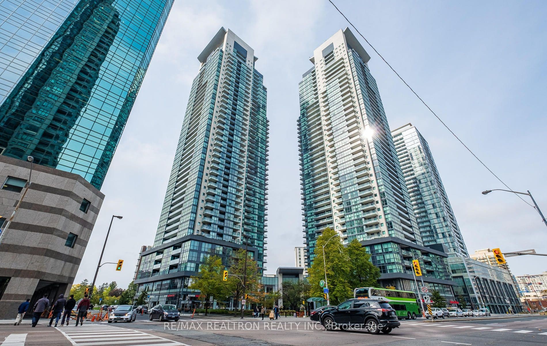 Unit 3203 5162 Yonge Street photo 1