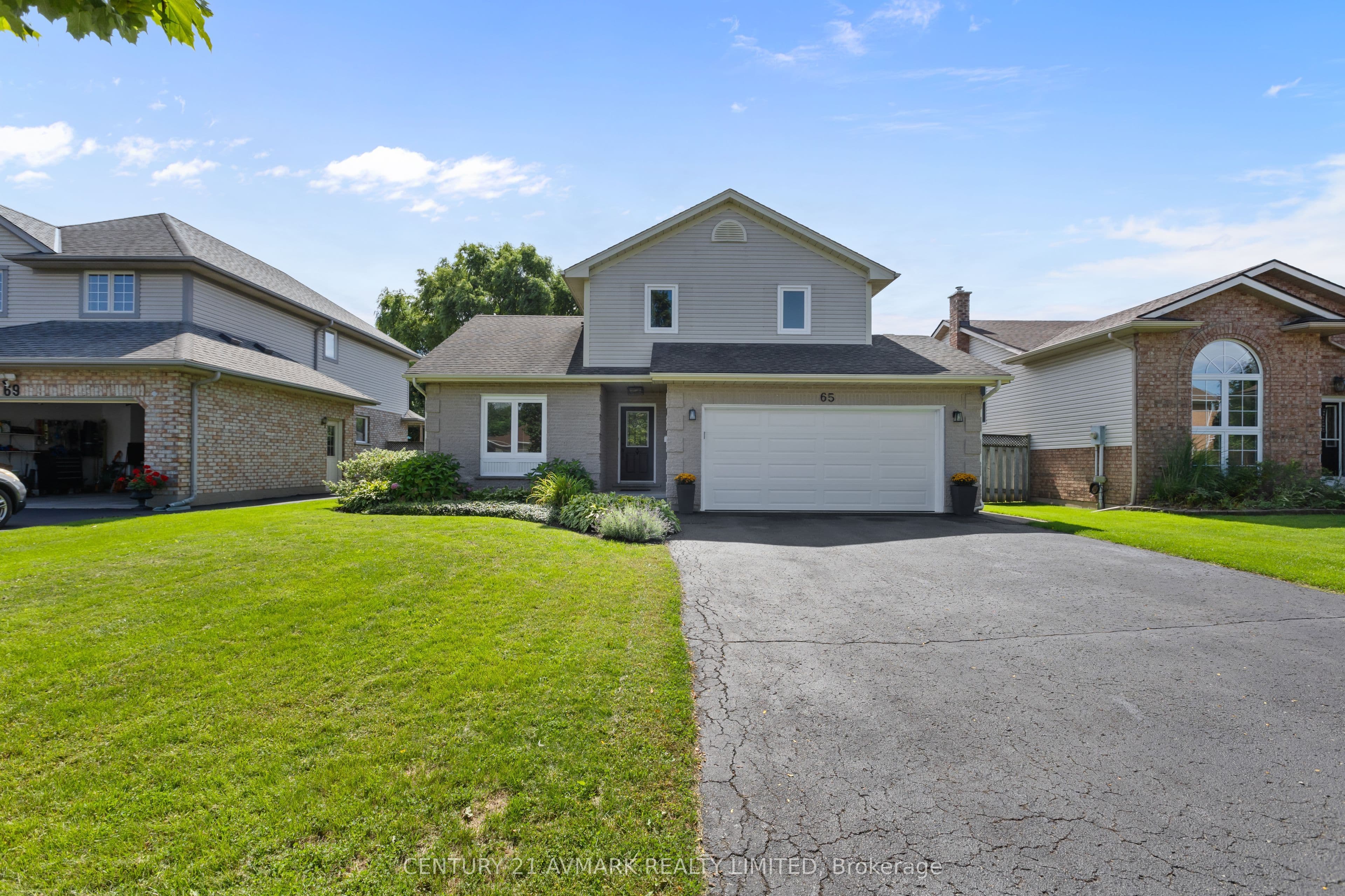65 Wellandvale Drive photo 1