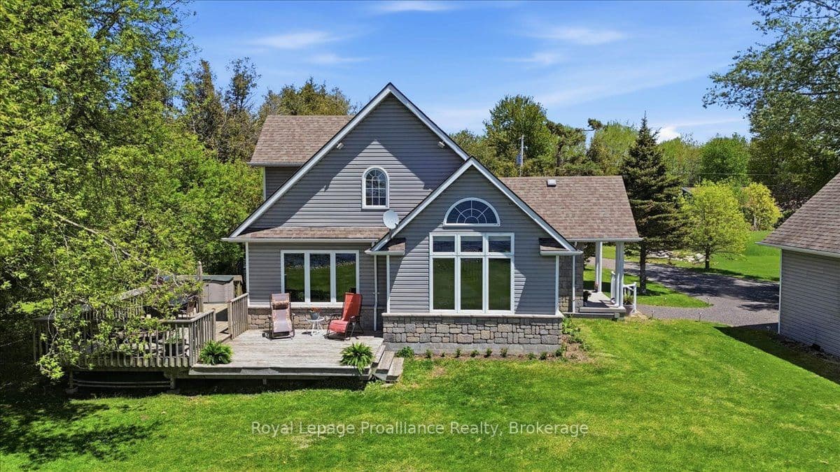 233 Parkview Road photo 1