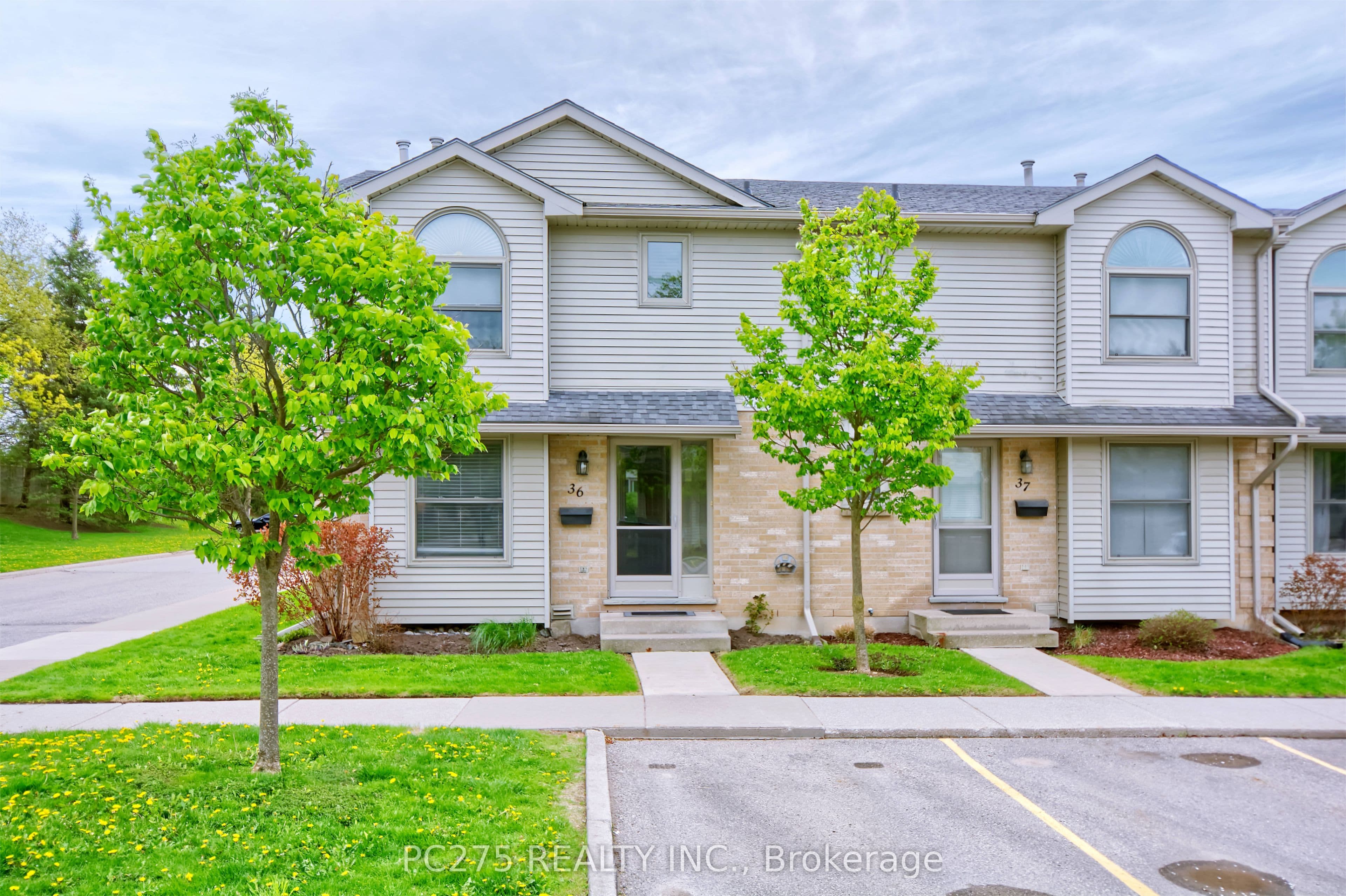 Unit 36 141 Condor Court photo 1