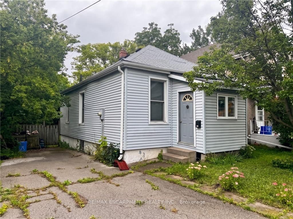 28 Brantdale Avenue photo 1