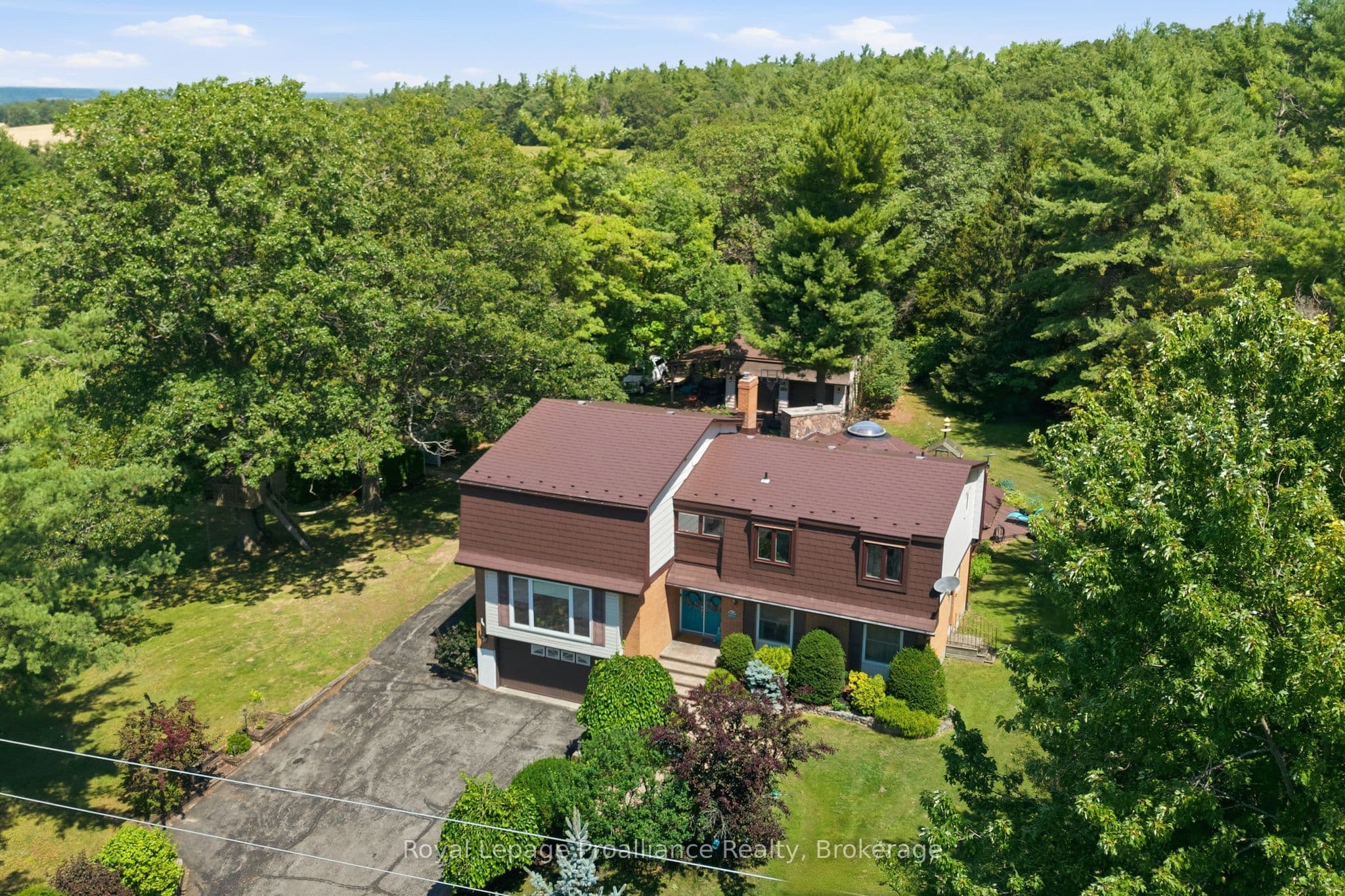 1698 Foxboro-Stirling Road photo 1