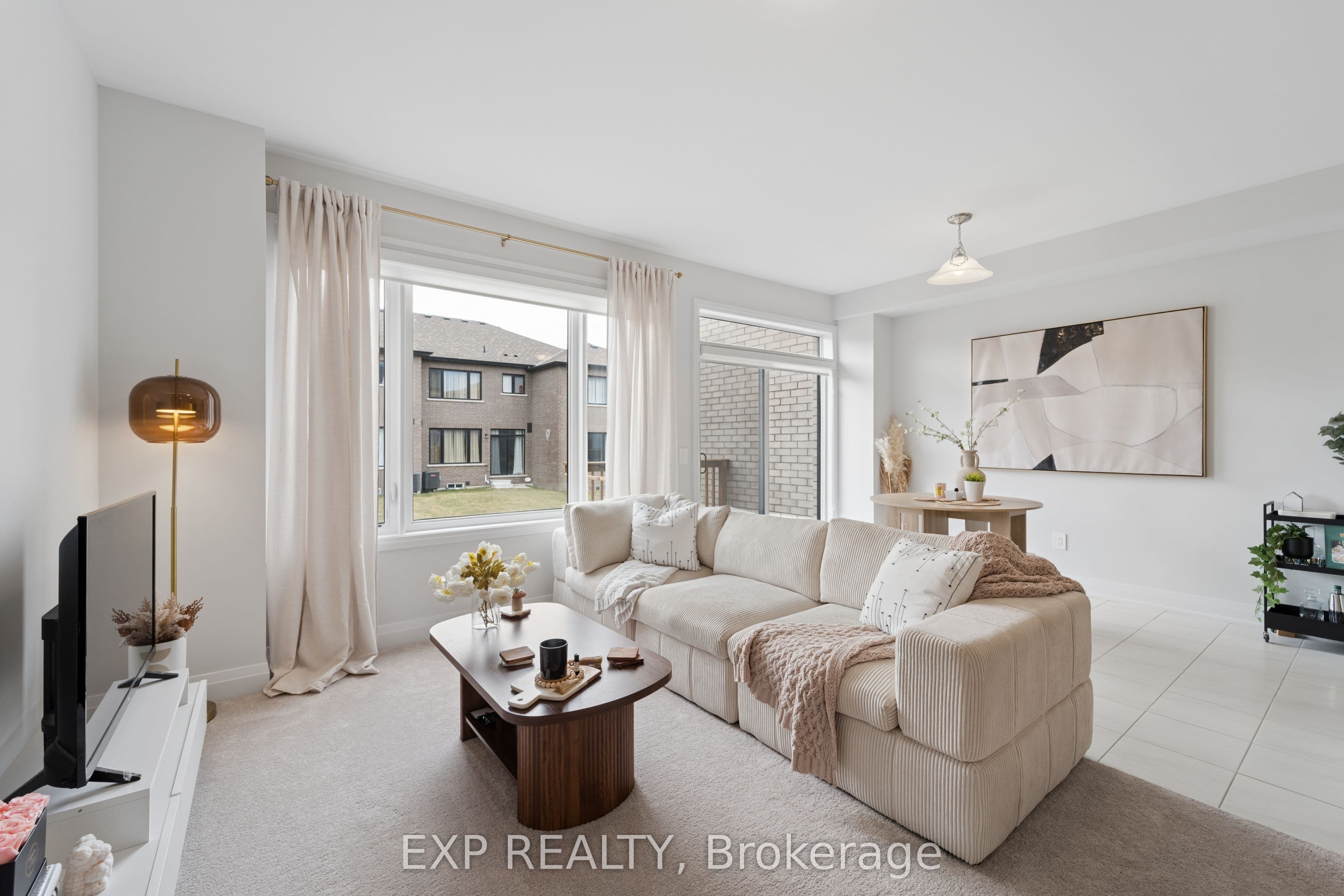 73 Butler Boulevard photo 1