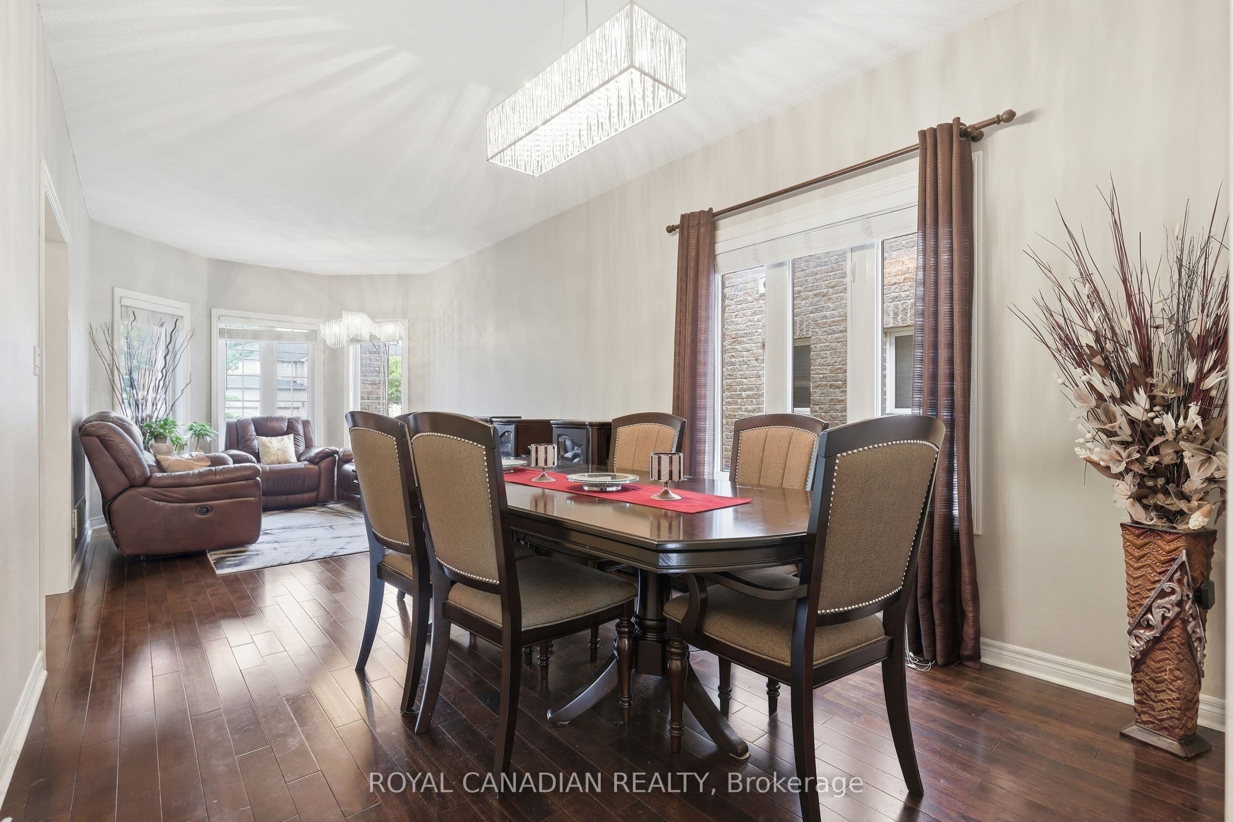 264 Country Lane photo 1