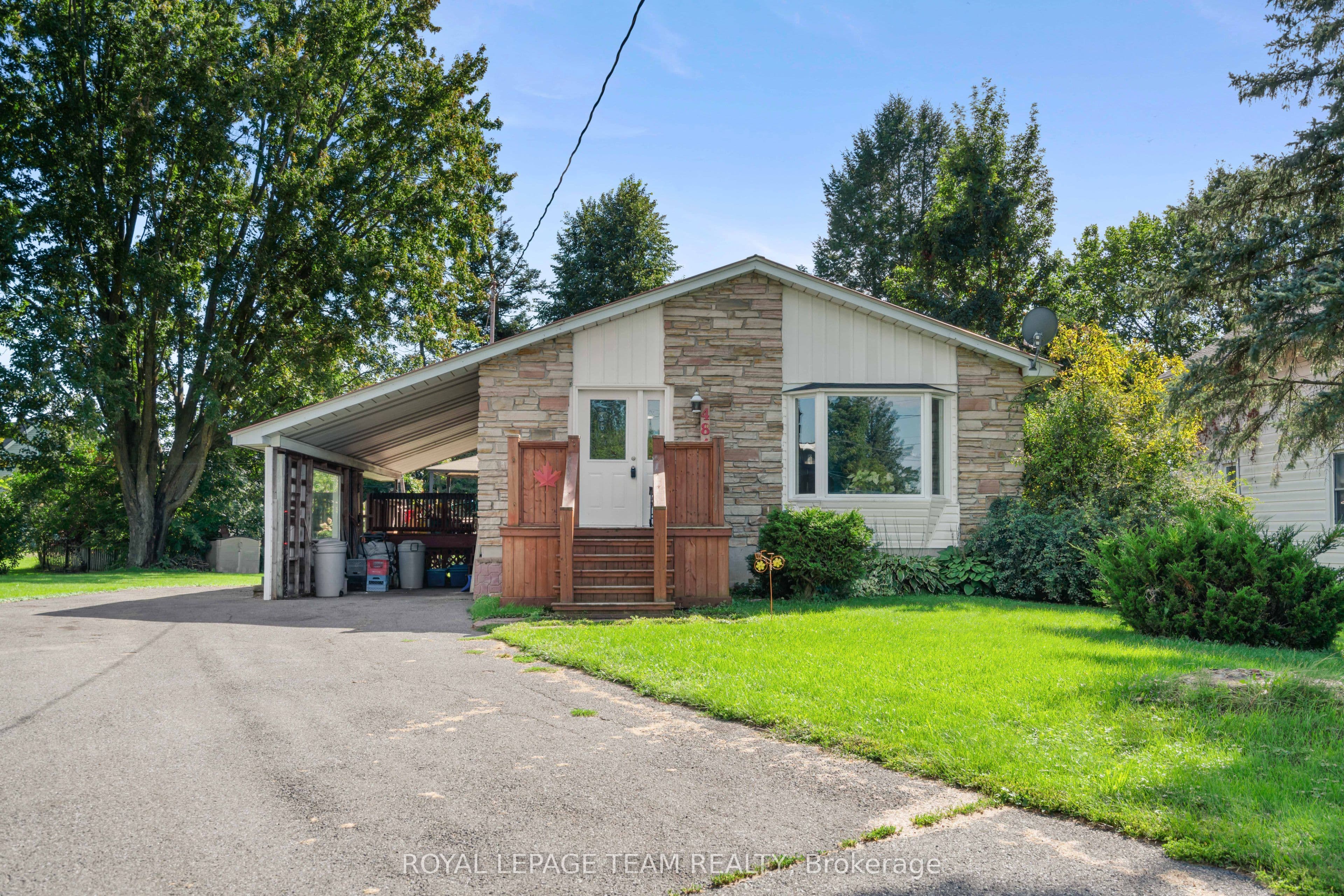 484 Annable Road photo 1