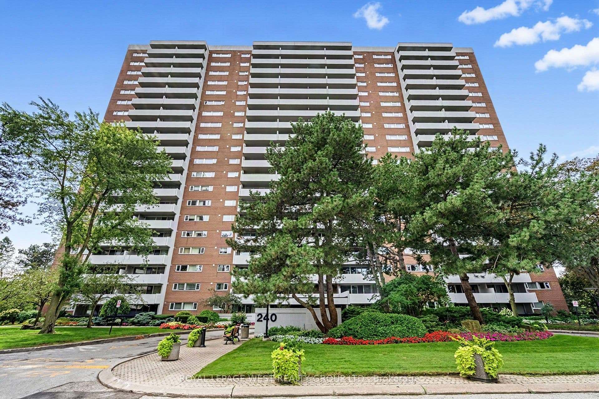 Unit 413 240 Scarlett Road photo 1