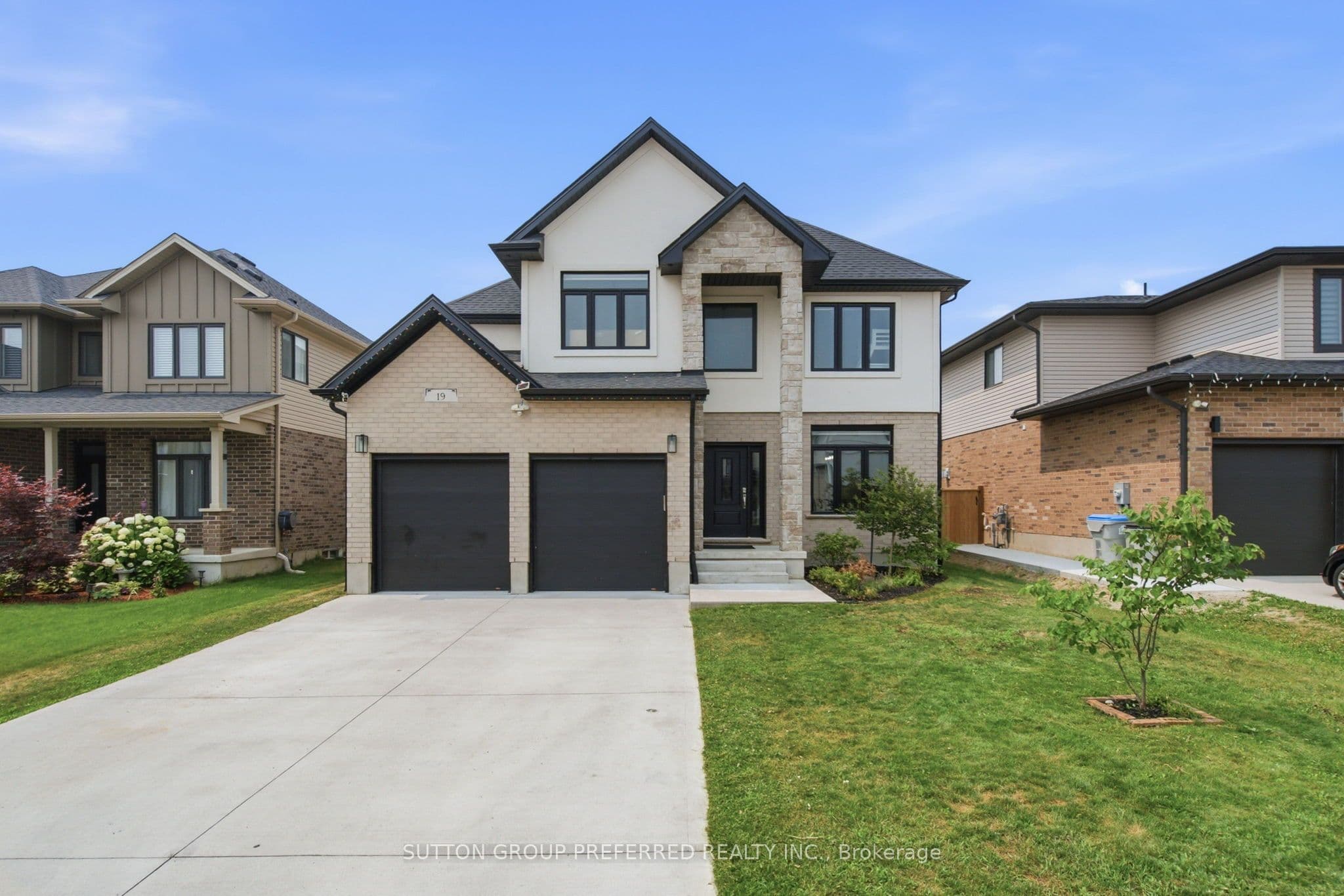 19 Kaiser Lane photo 1