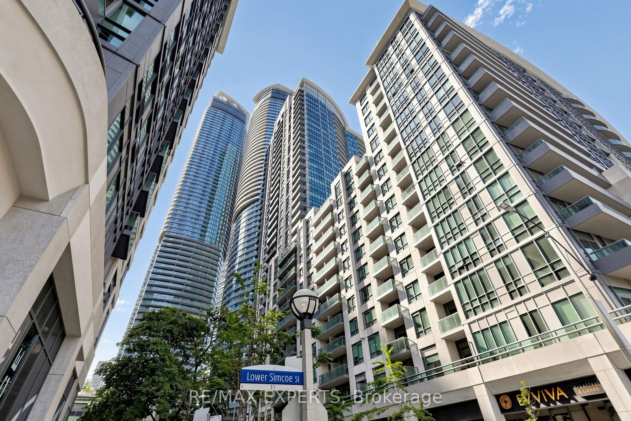 Unit 1012 19 Grand Trunk Crescent photo 1