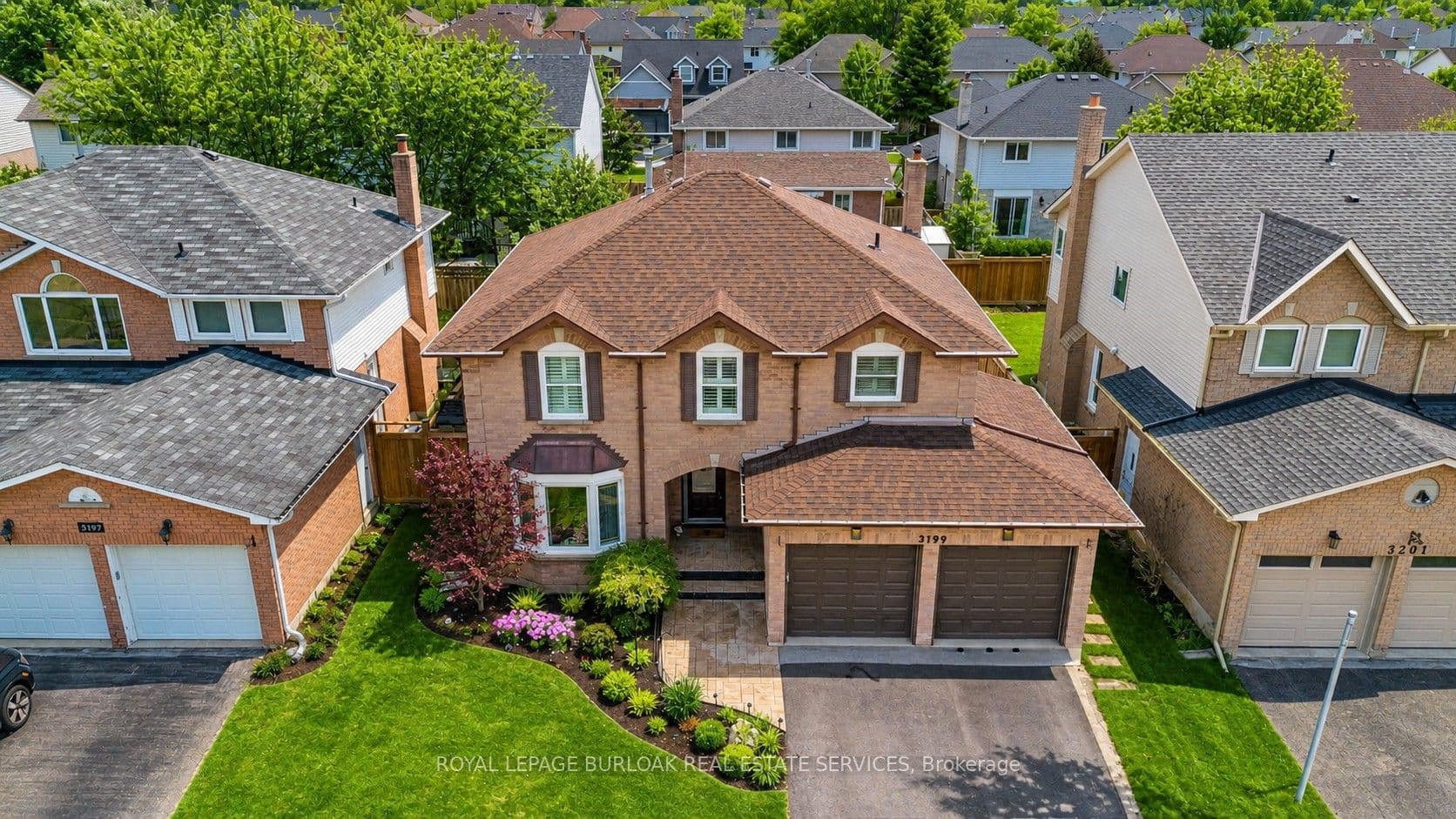 3199 Desmond Drive photo 1