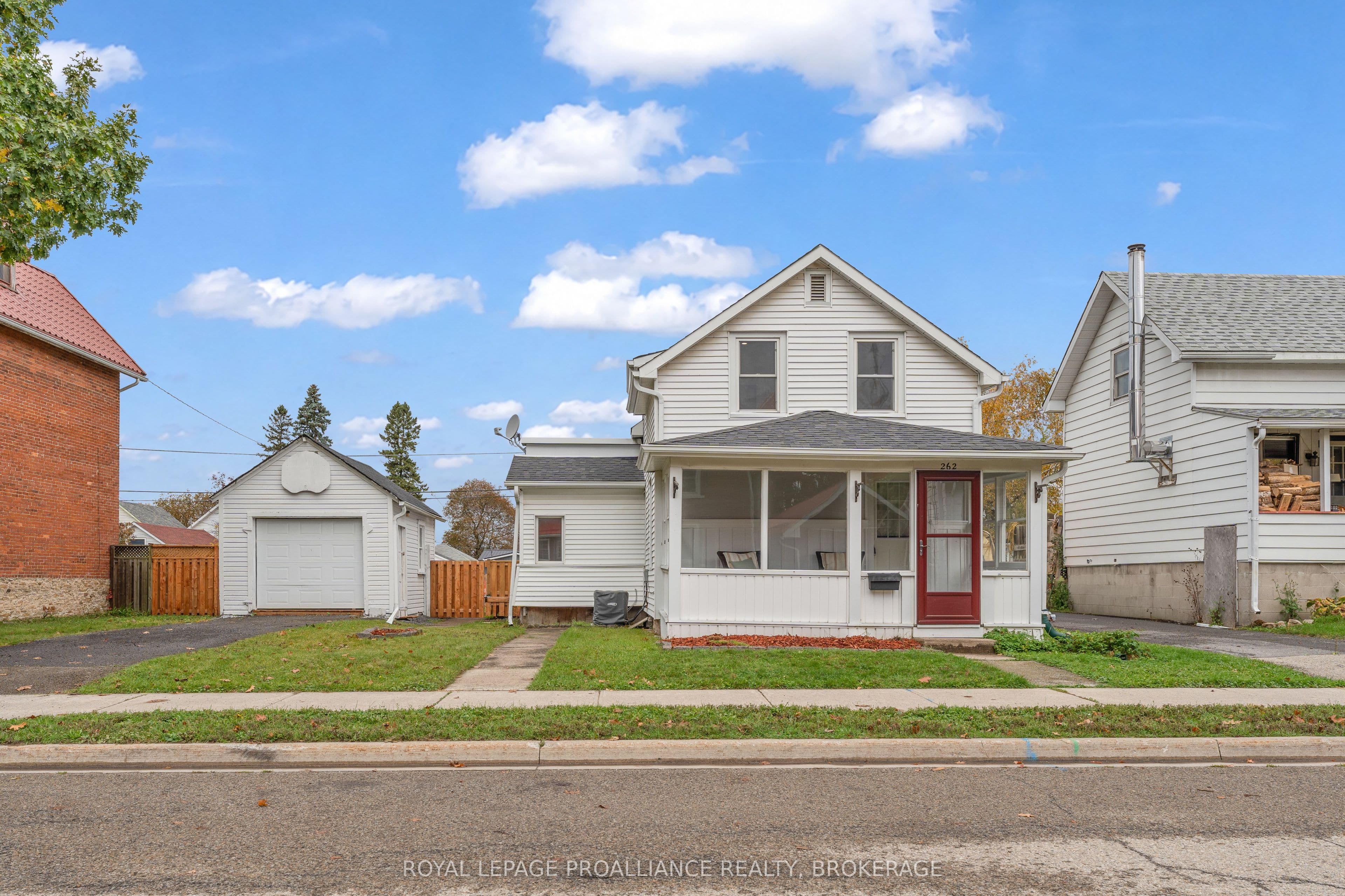 262 Brock Street photo 1