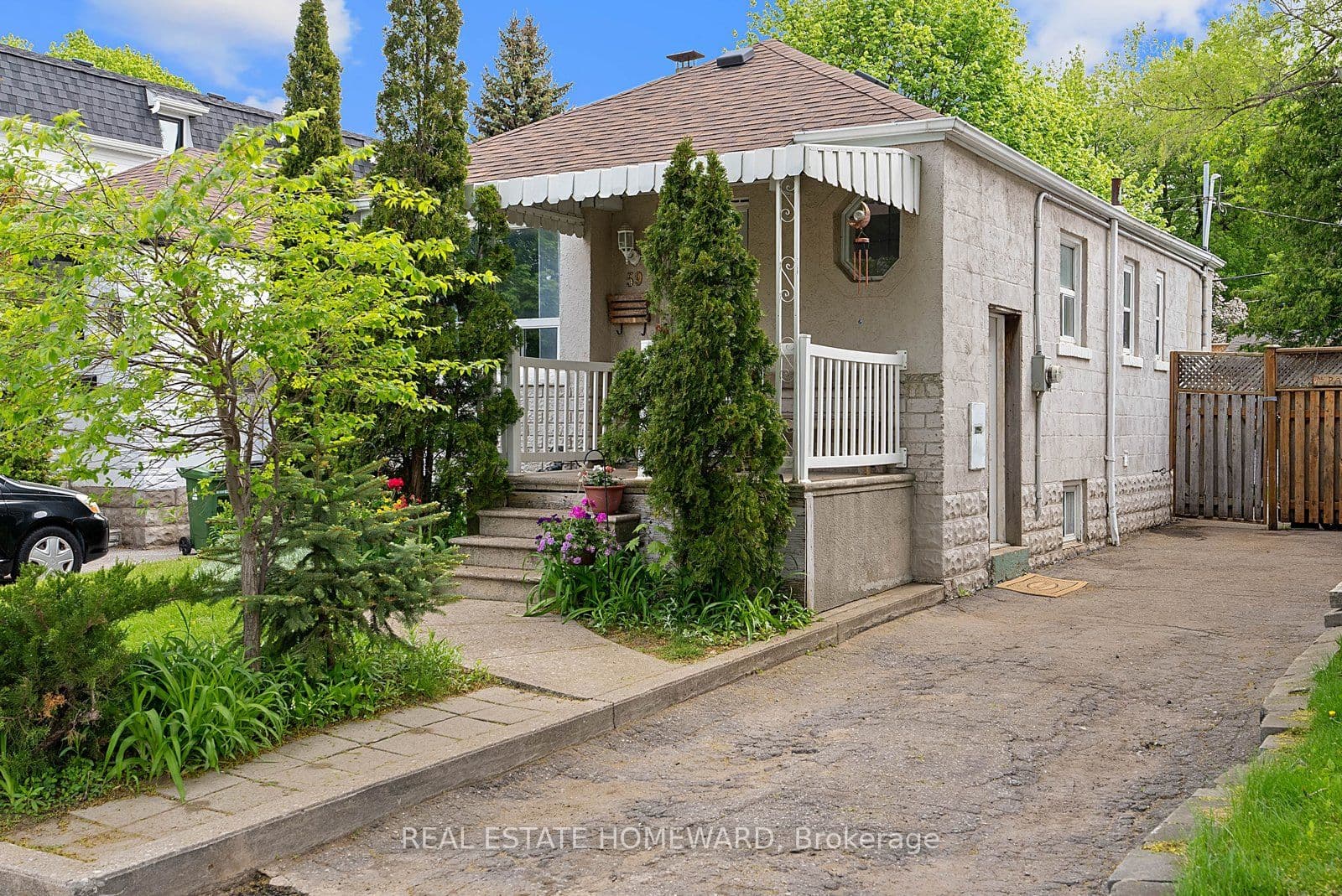 59 Manderely Drive photo 1