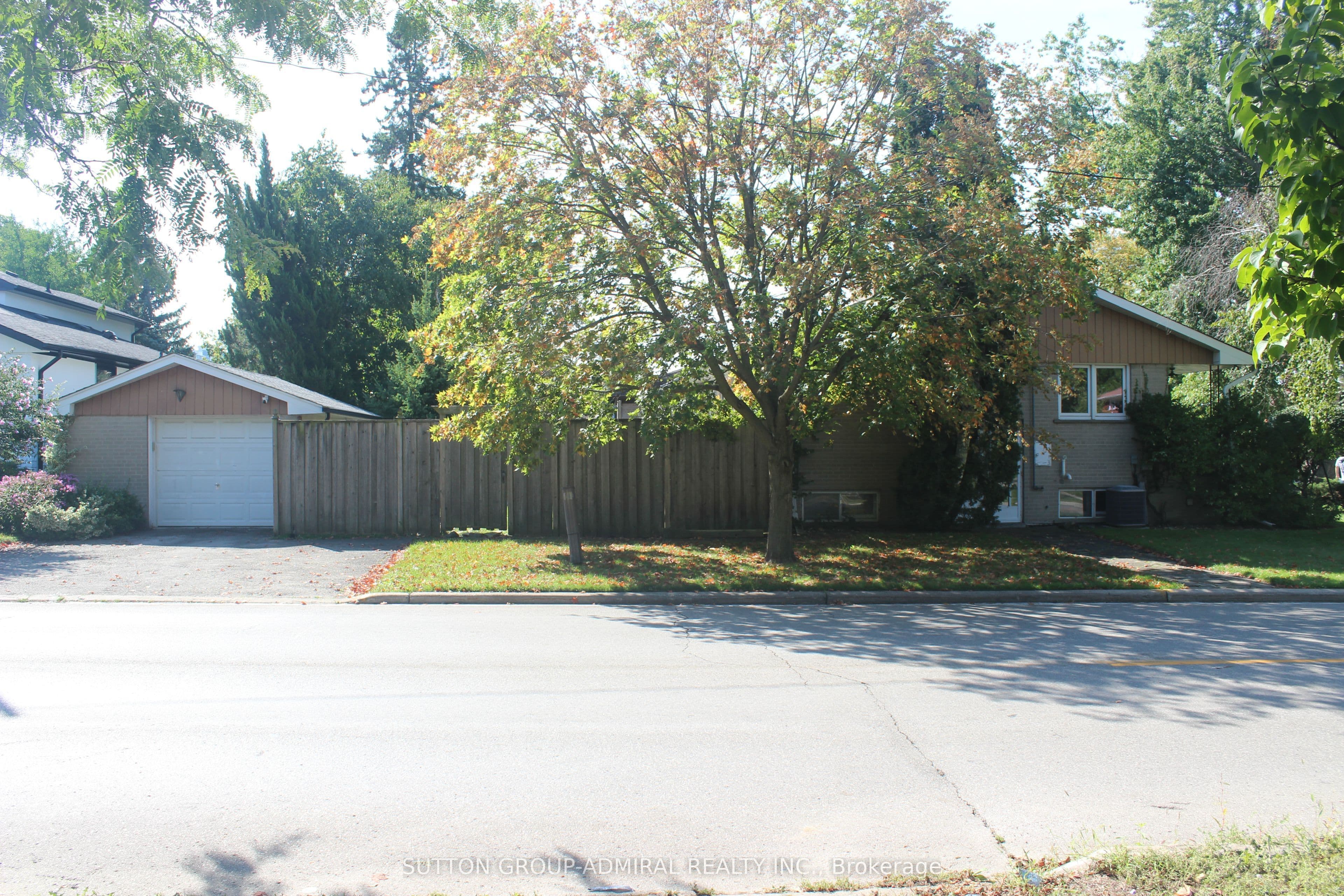49 Talbot Road photo 1