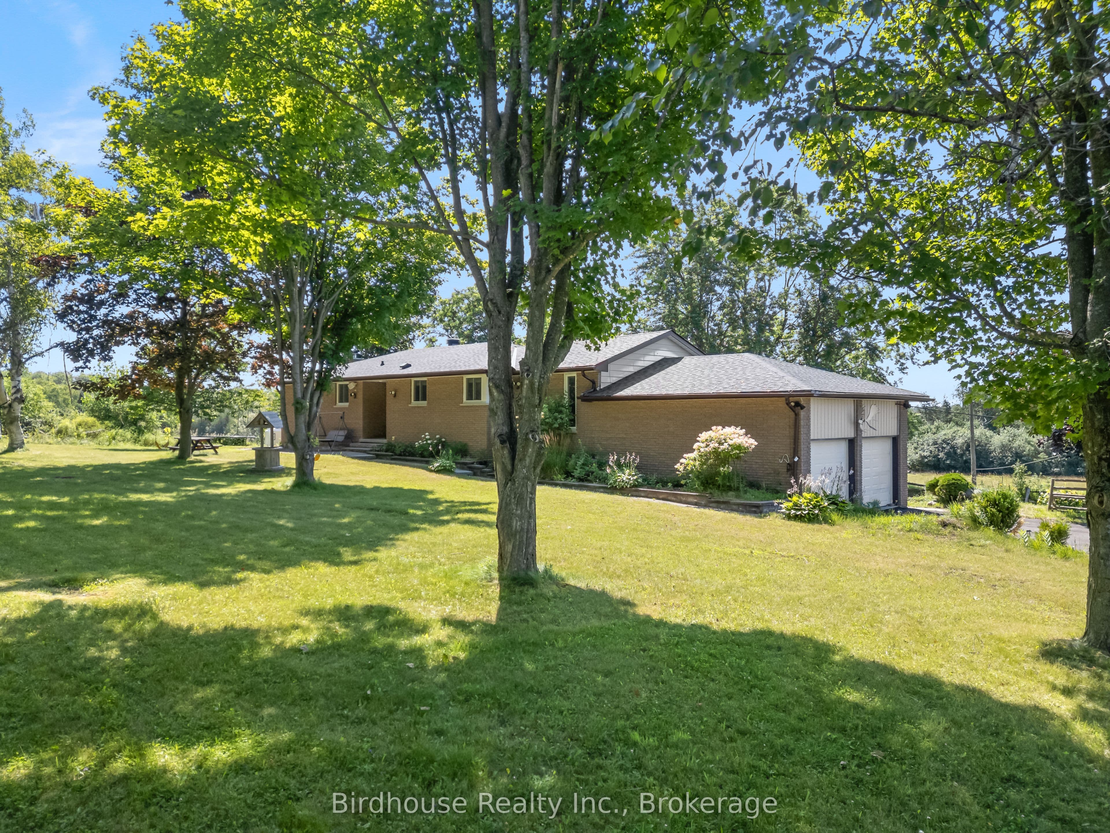 36 Sugar Bush Road photo 1