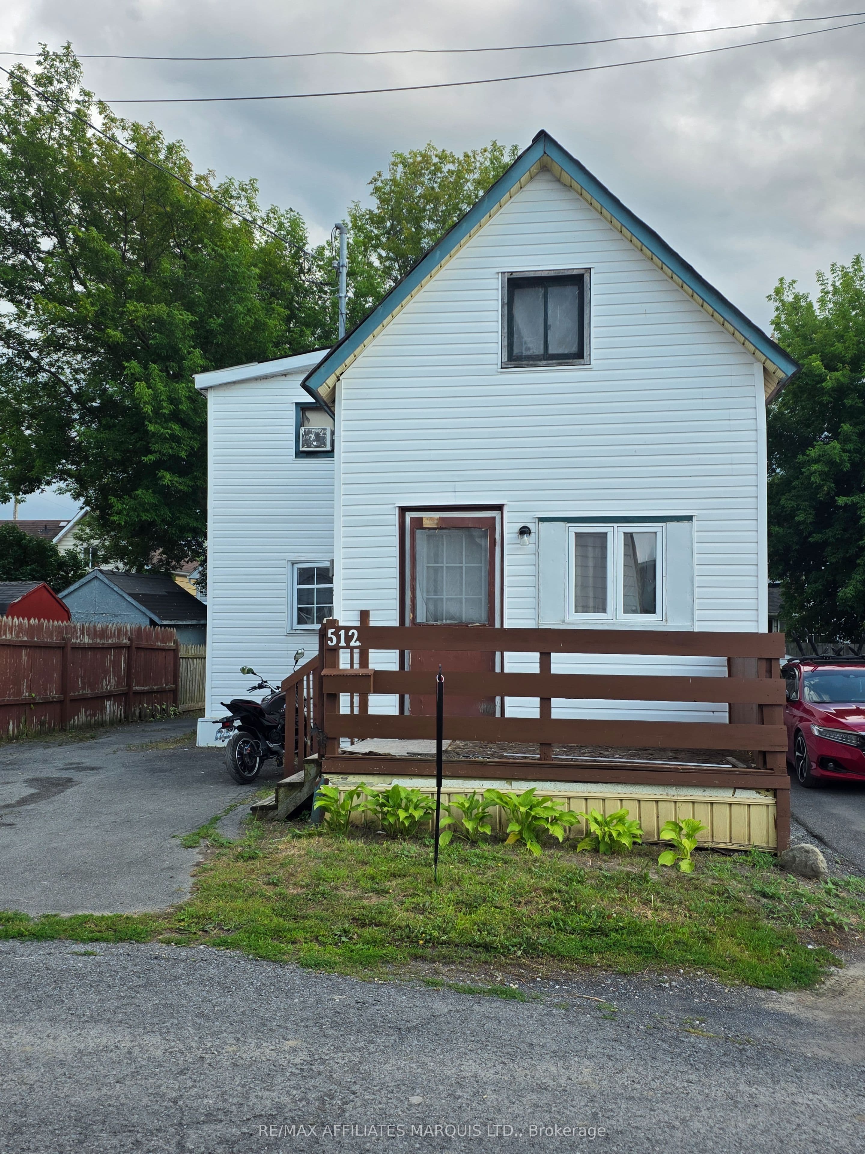 512 First Street photo 1