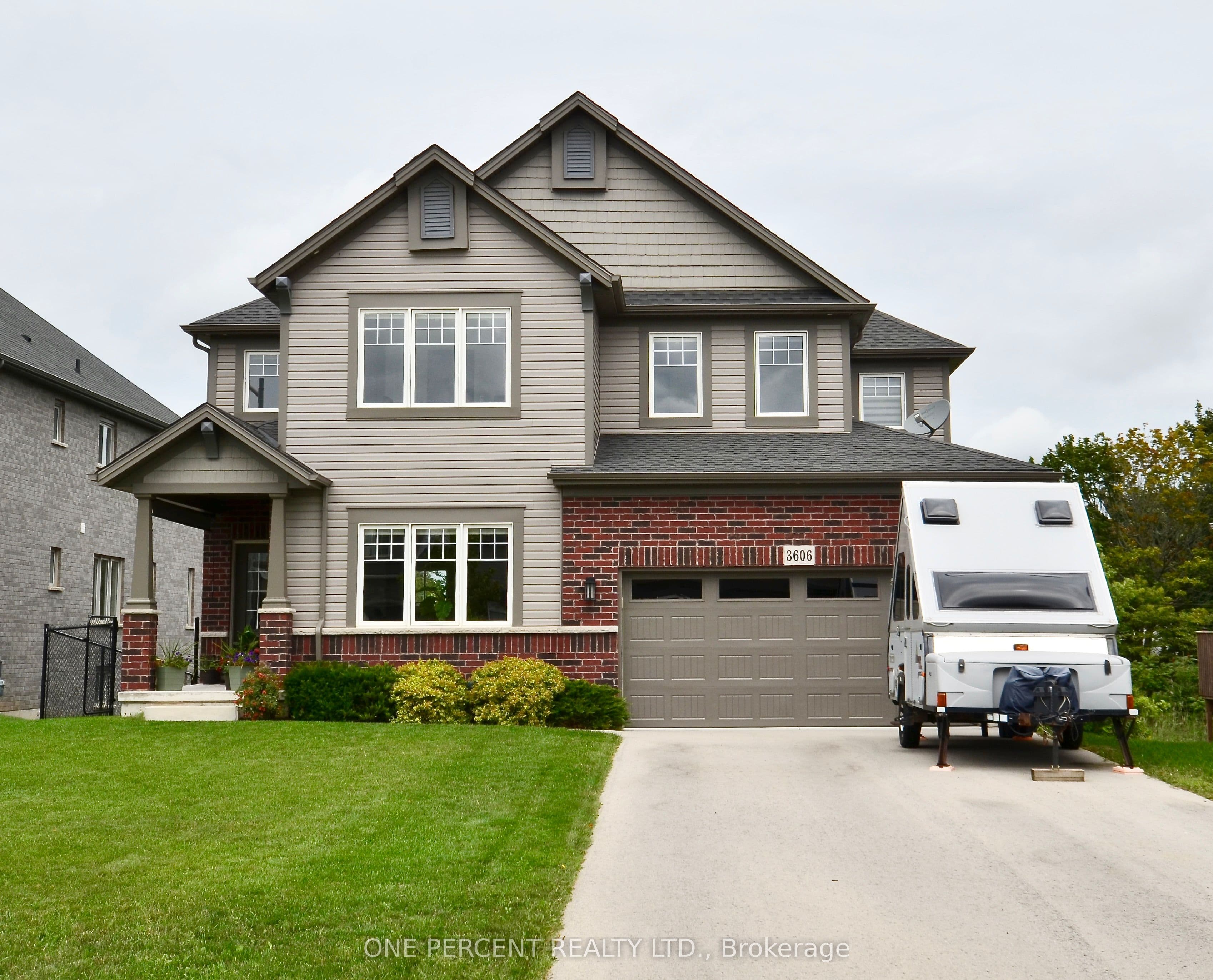 3606 Carolinia Court photo 1