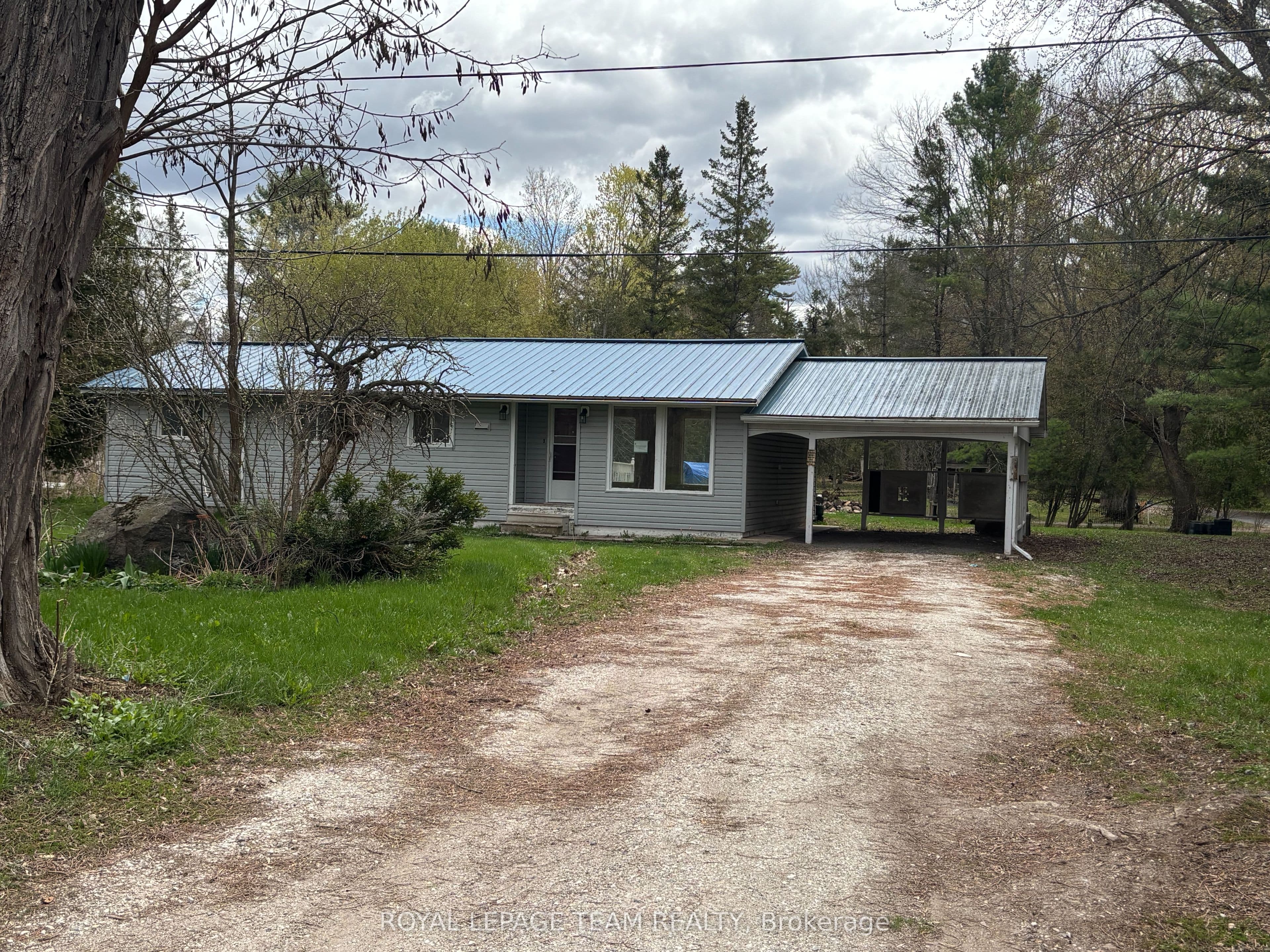 180 Innisville Road S Road photo 1