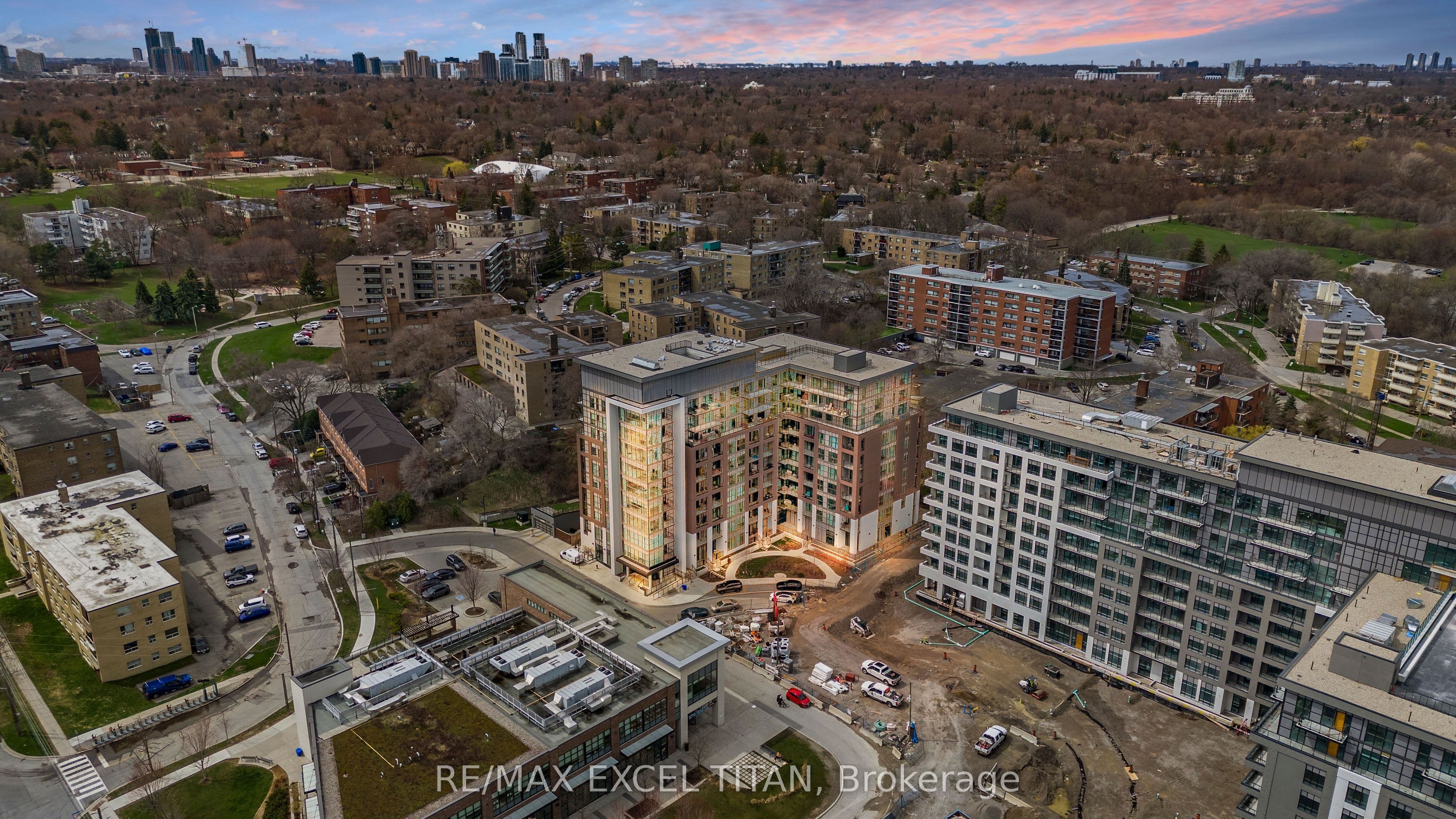 Unit 205 25 Neighbourhood Lane photo 1