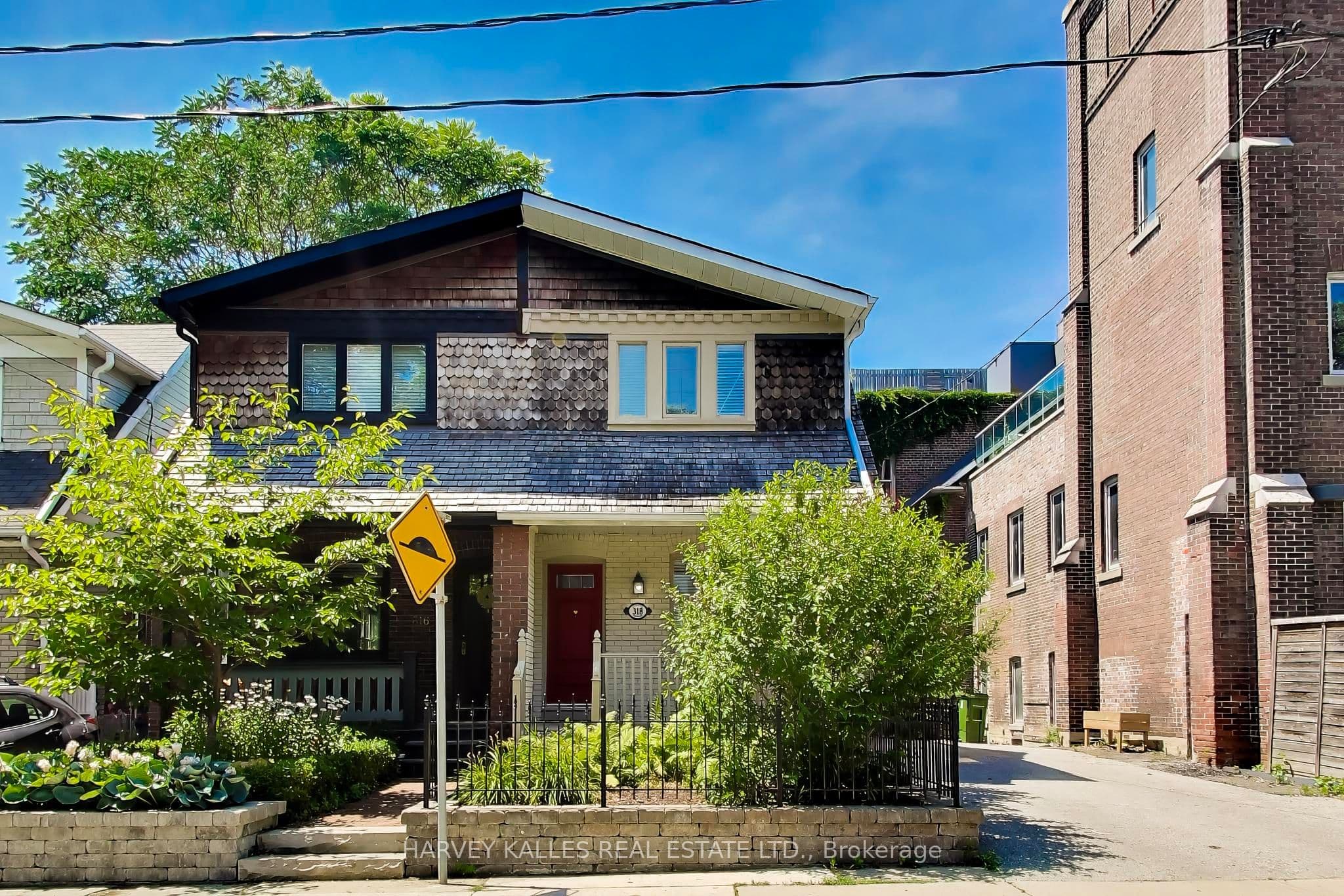 318 Sumach Street photo 1