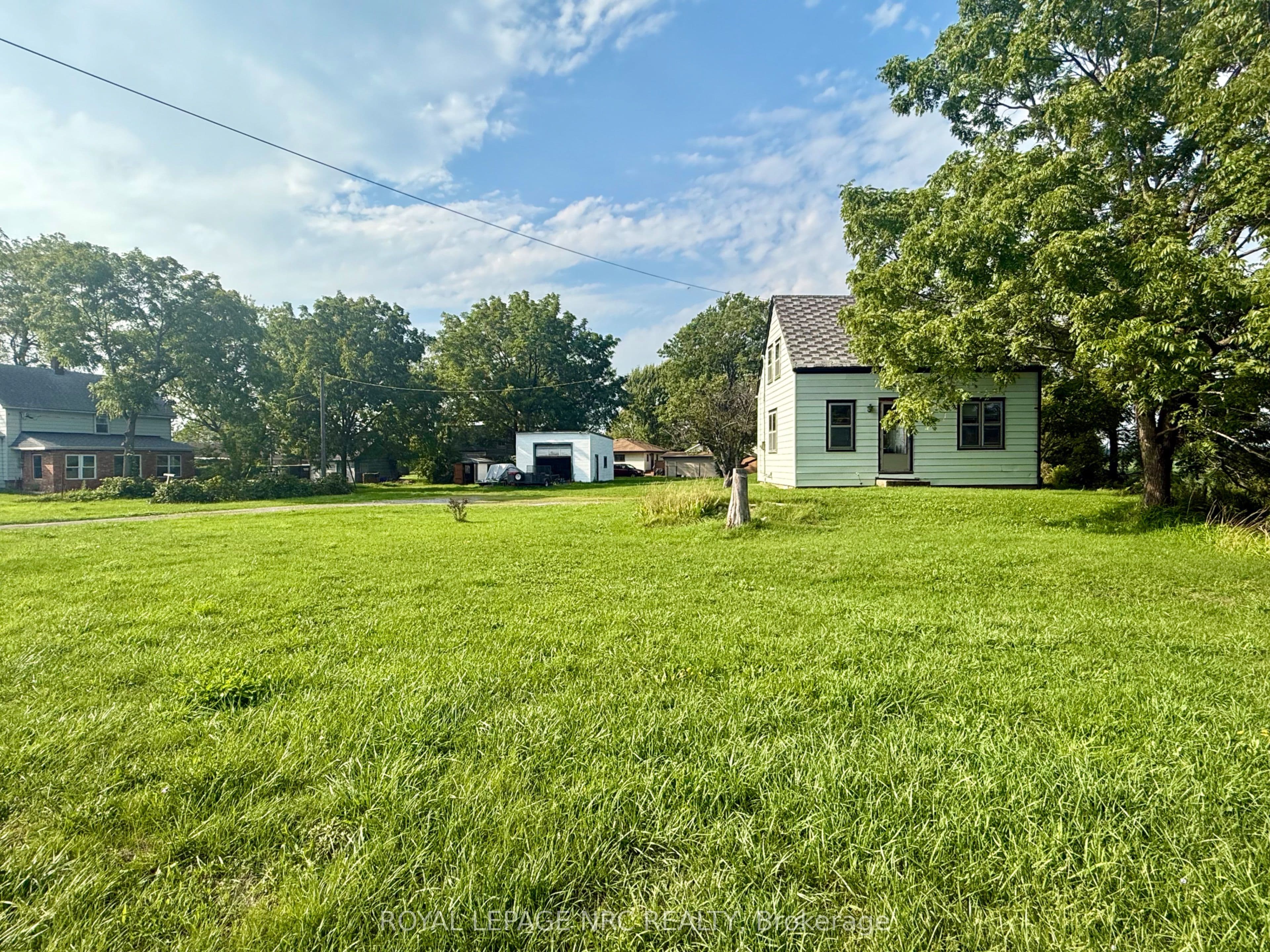 735 Main Street photo 1