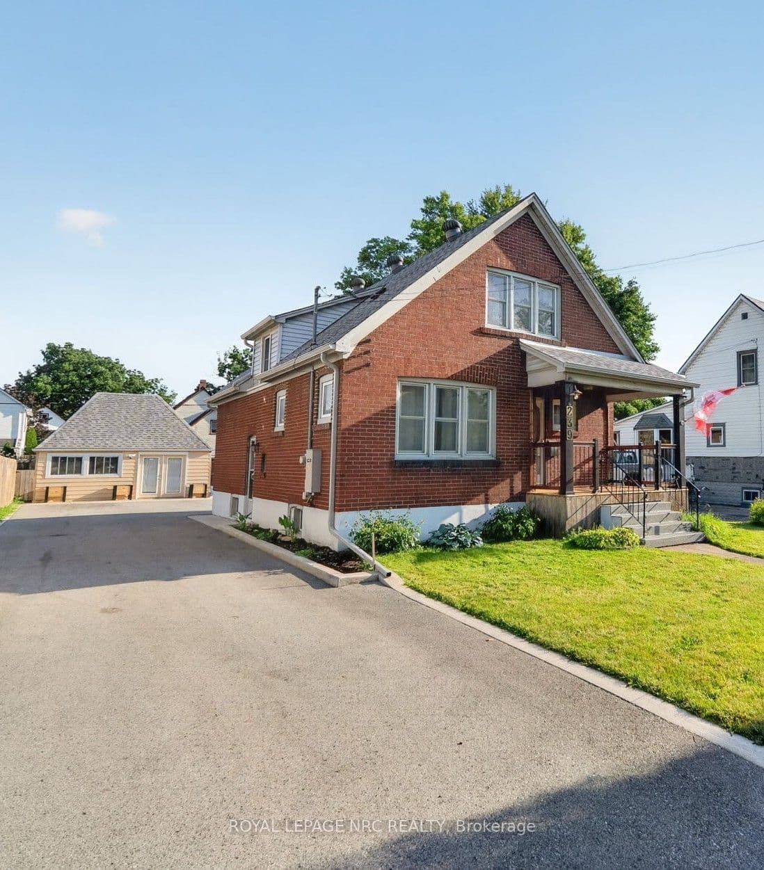 239 Phipps Street photo 1