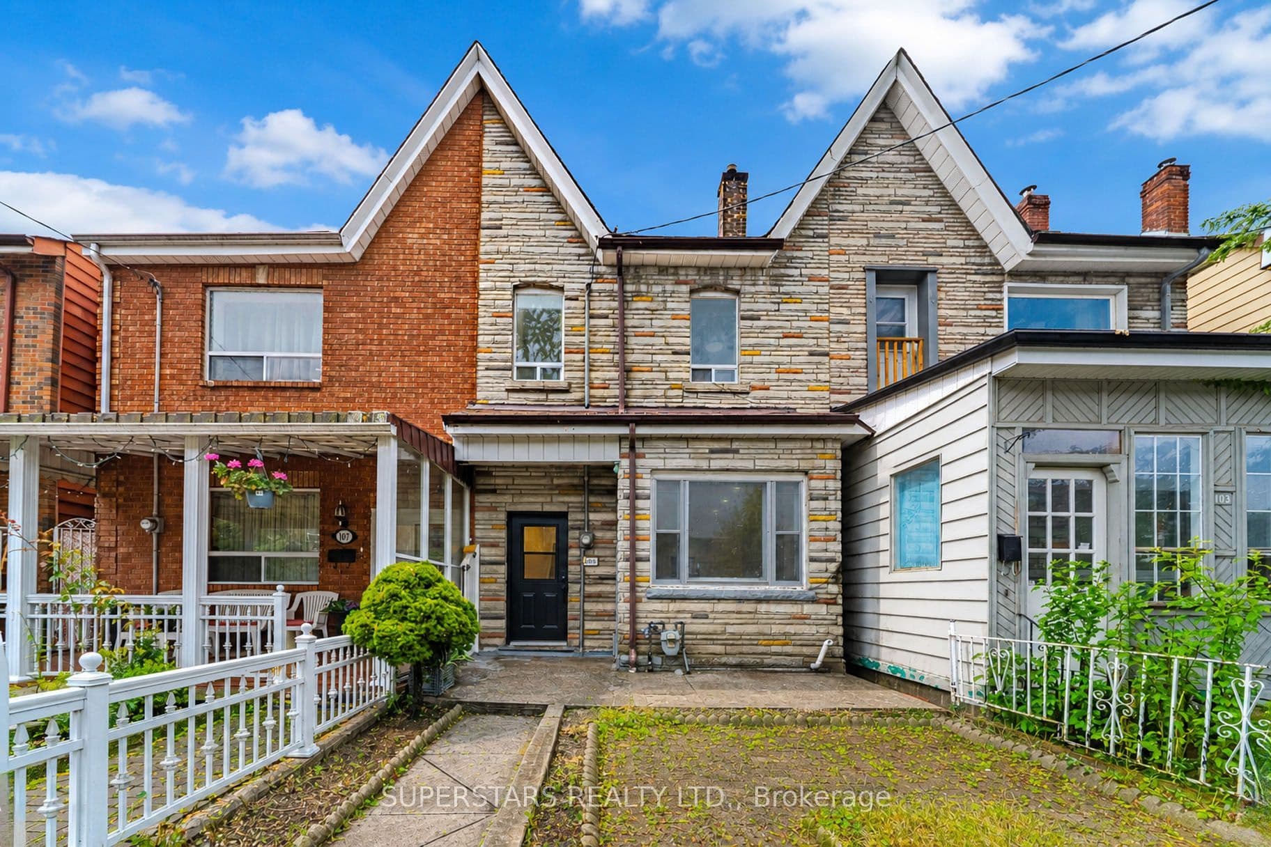 105 Bellwoods Avenue photo 1