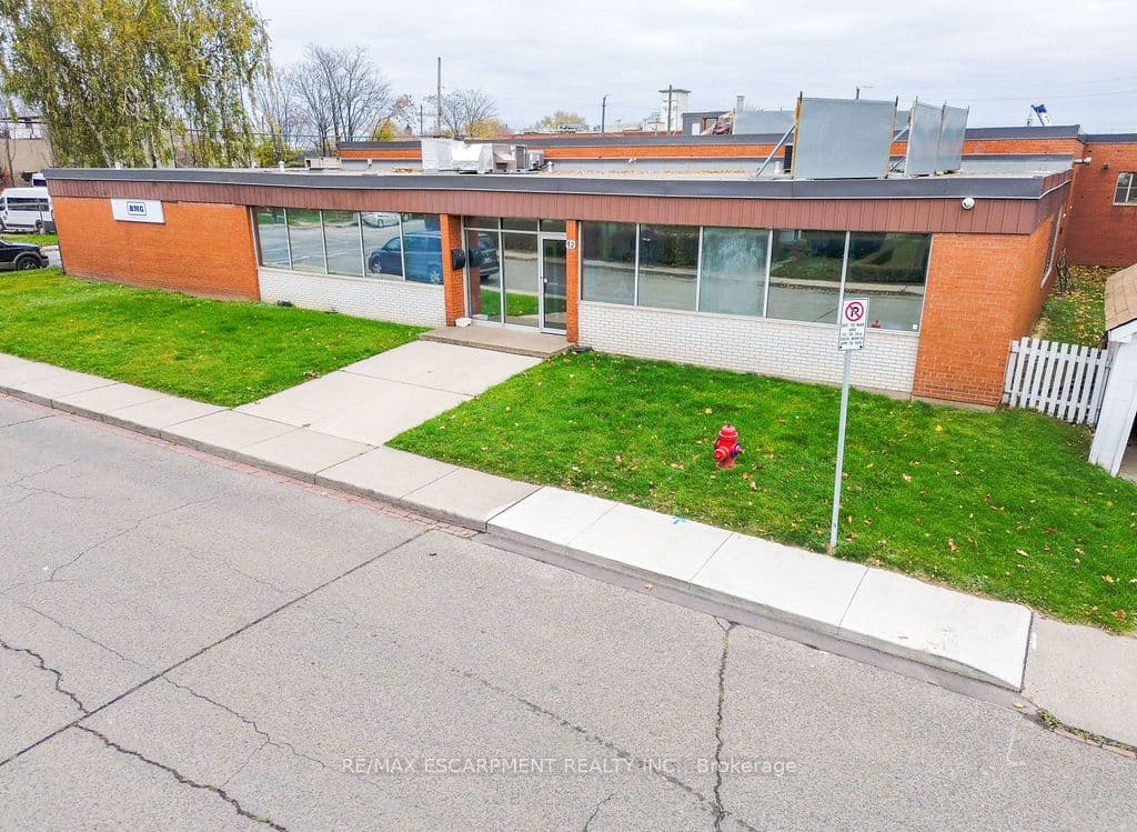 42 NIAGARA Street photo 1