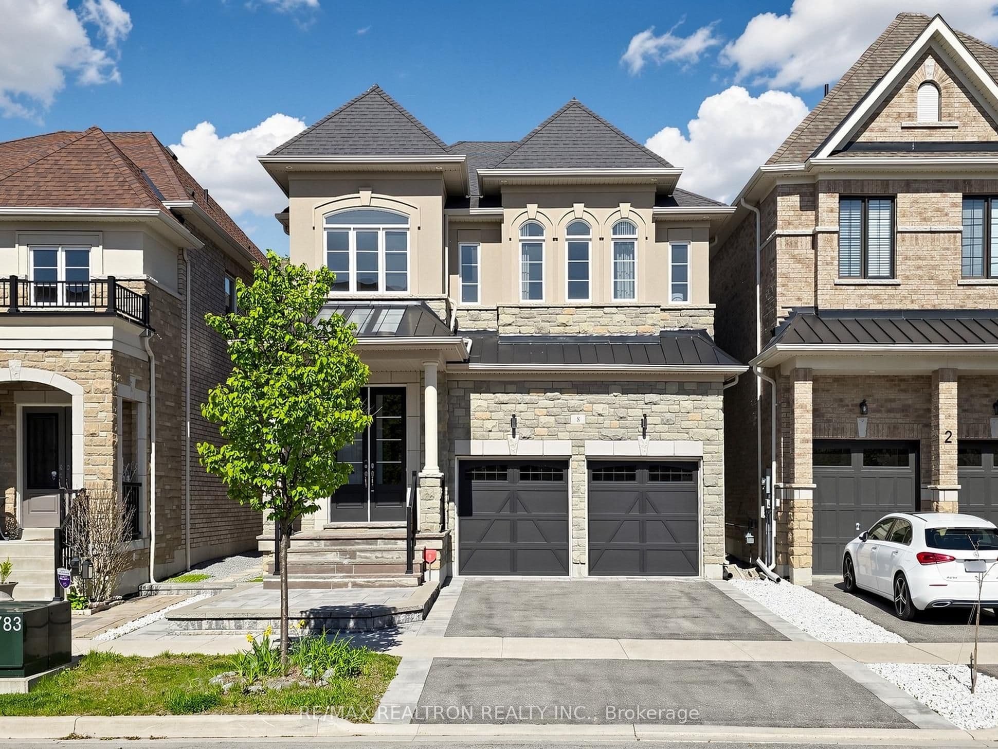 8 Princess Charlotte Avenue photo 1