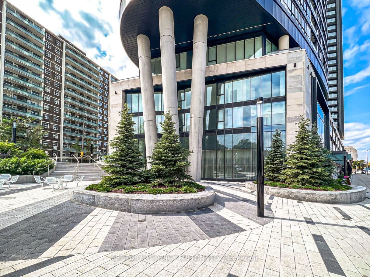 Unit 3415 585 Bloor Street photo 1