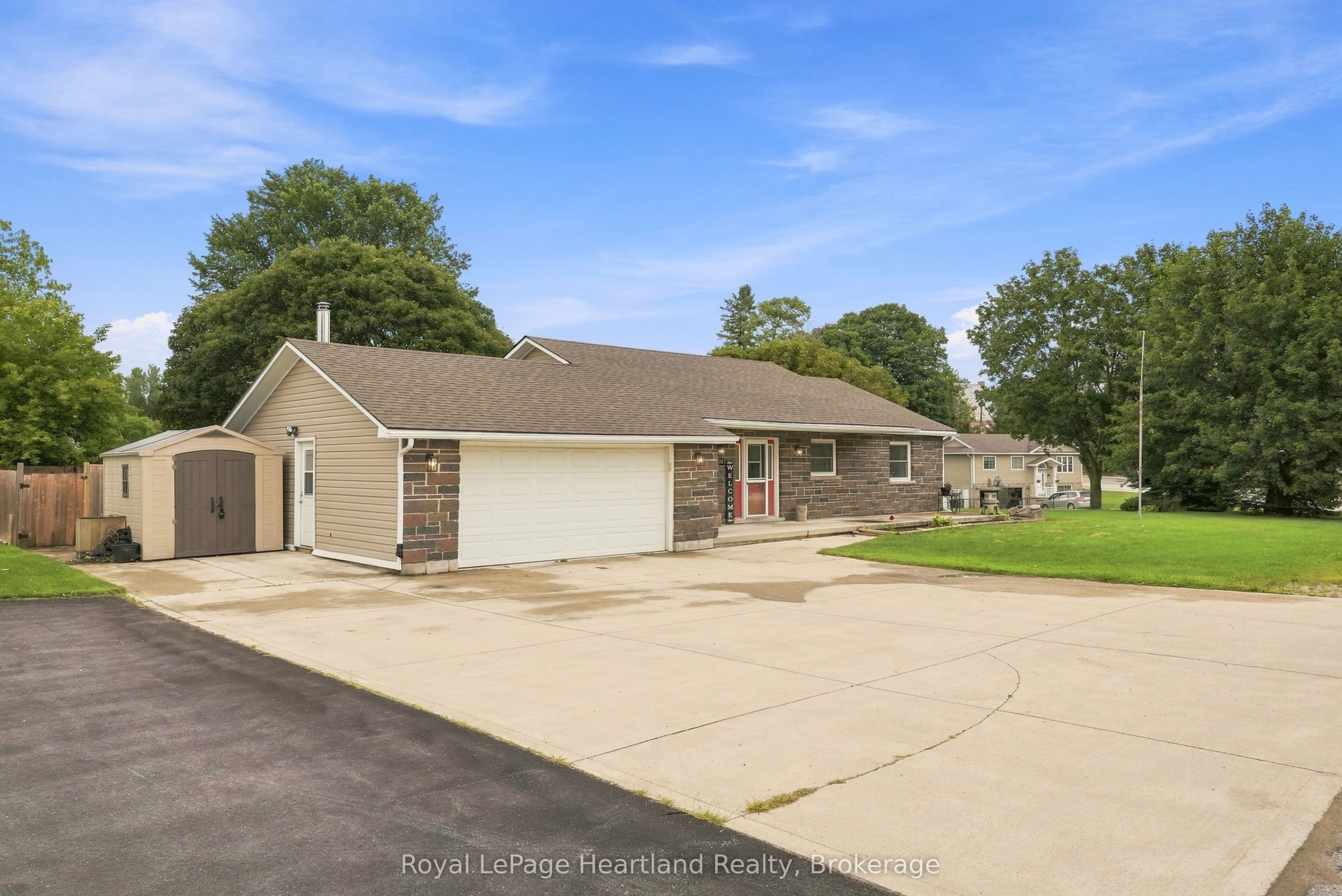 1041 Main Street photo 1