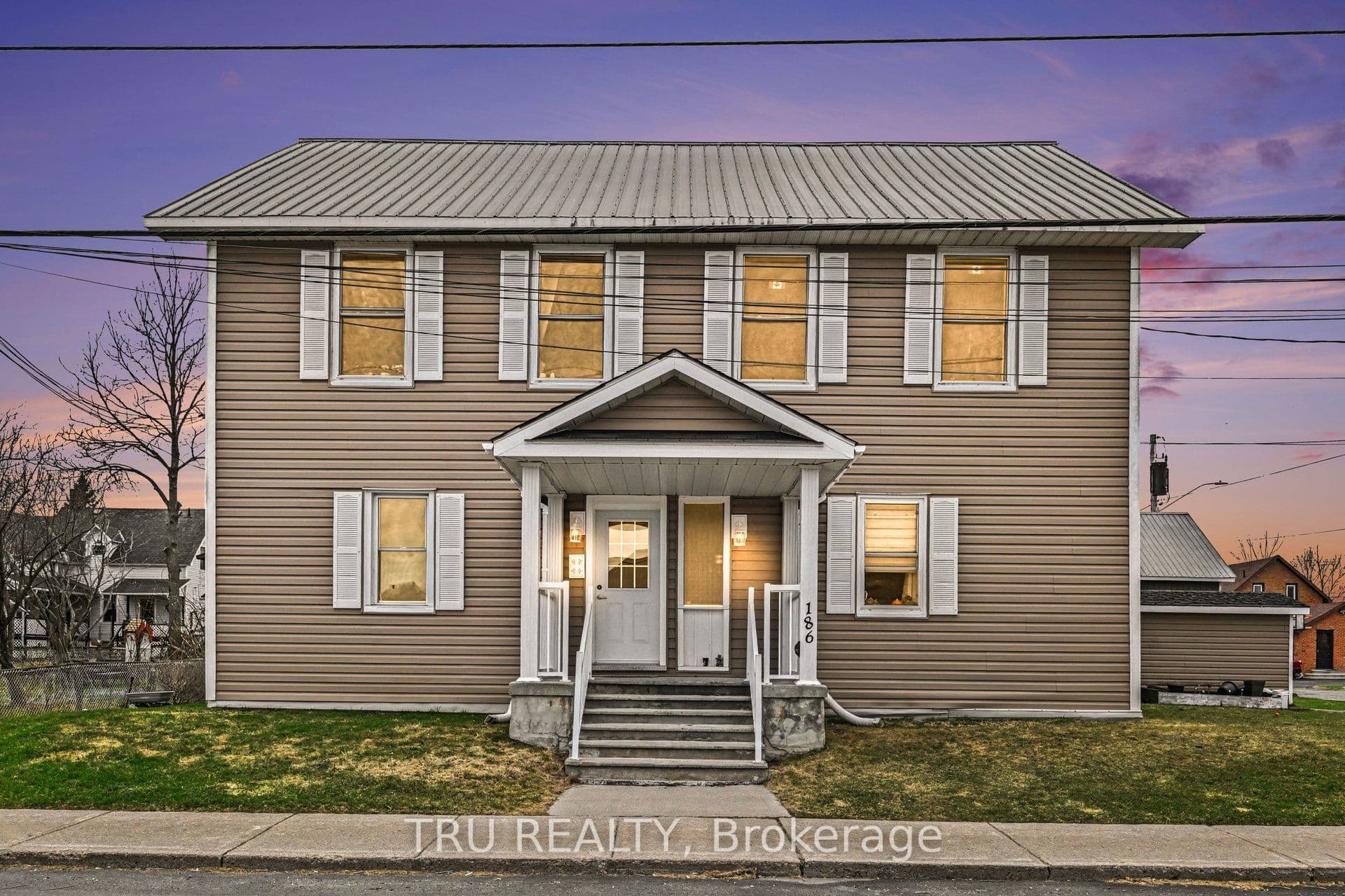186 Water Street photo 1