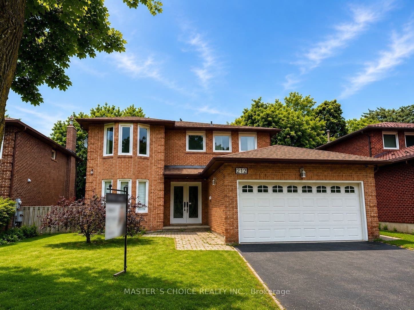 212 Fincham Avenue photo 1
