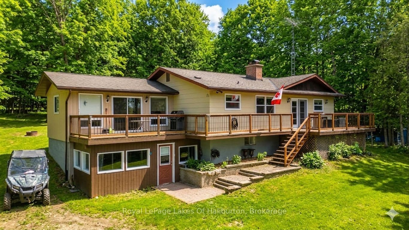 1096 Chelsea Lane photo 1