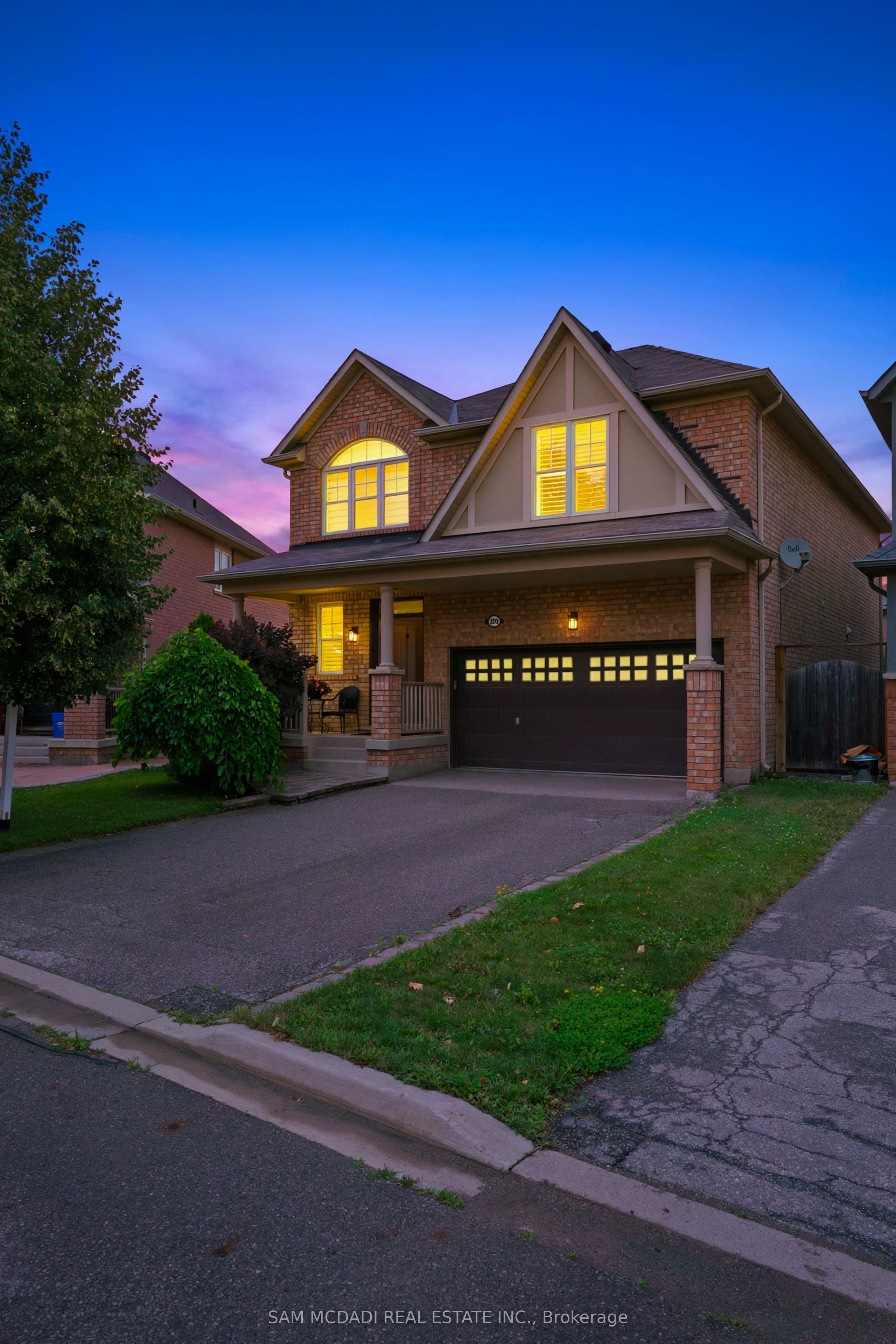 899 Pickersgill Crescent photo 1