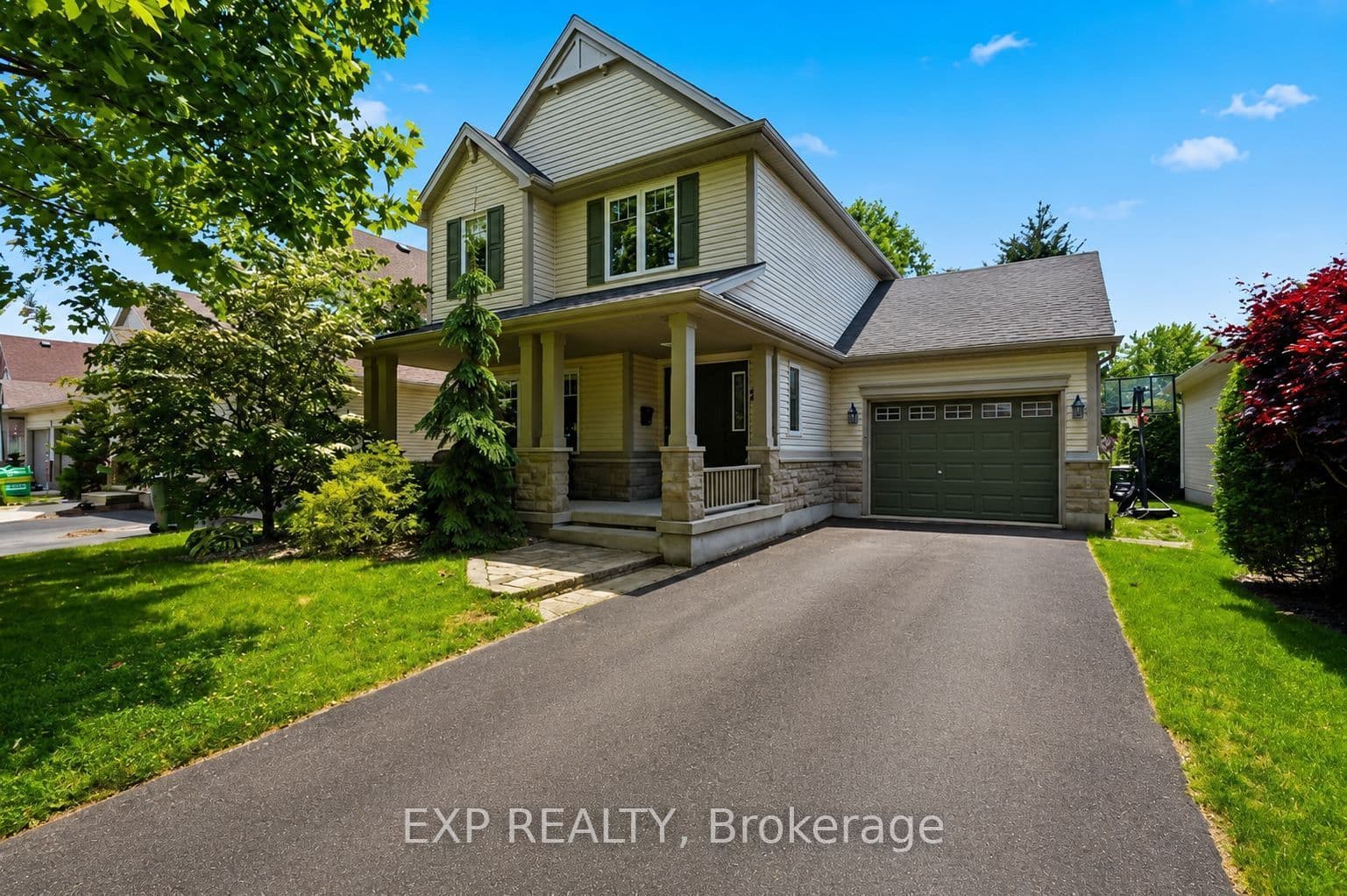 29 Augusta Crescent photo 1