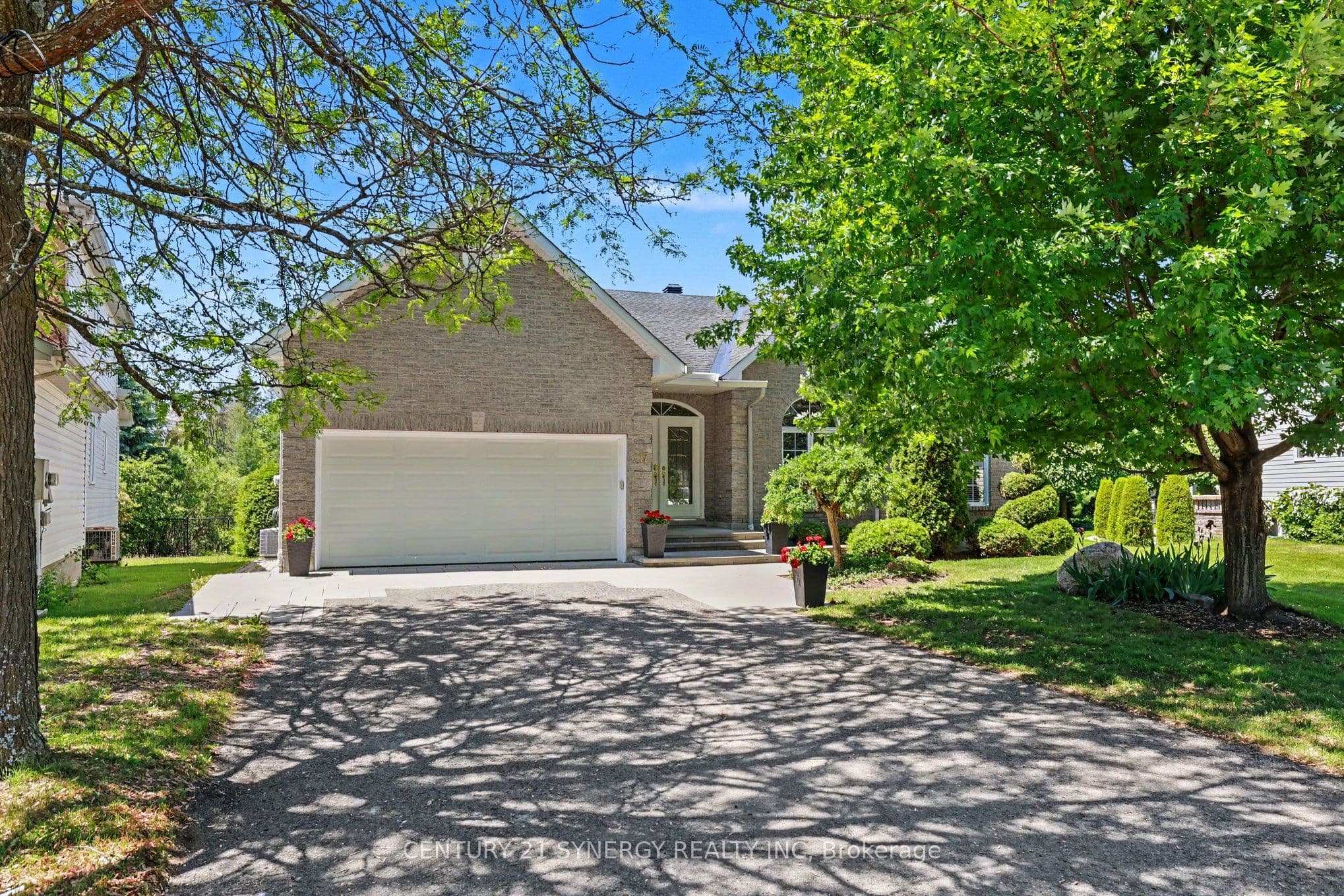 17 Warnock Way photo 1