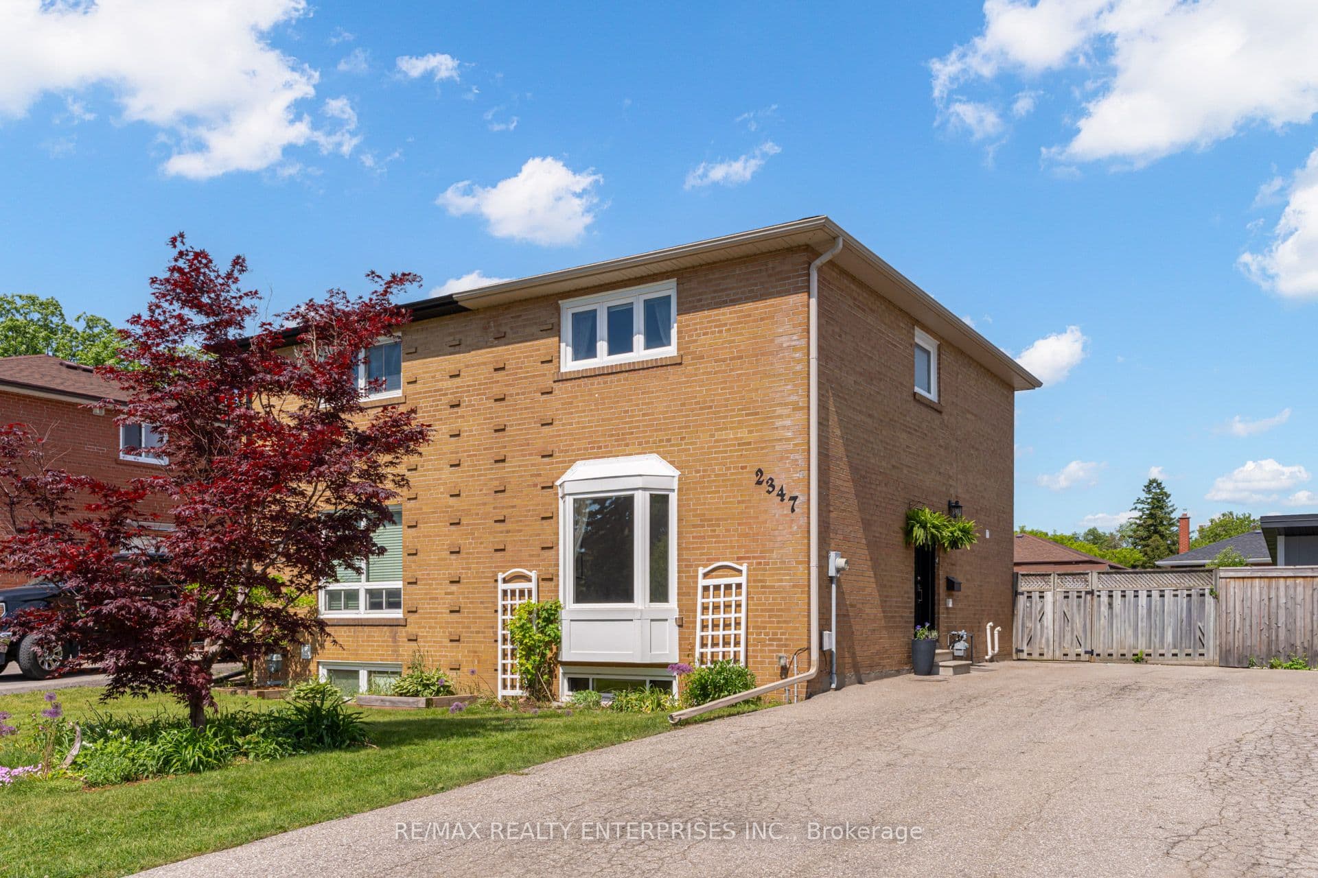 2347 Brookhurst Road photo 1