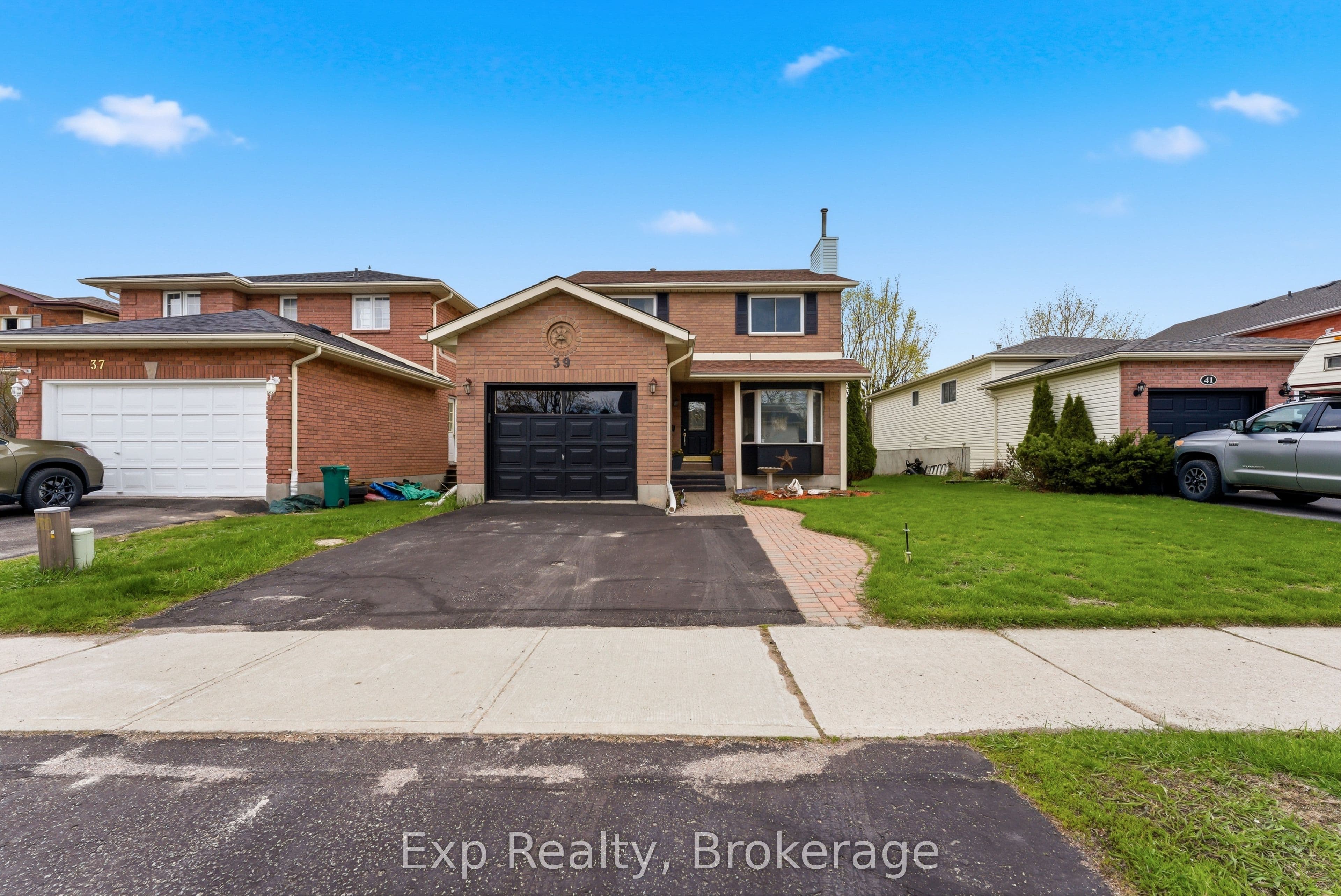 39 Sherwood Crescent photo 1