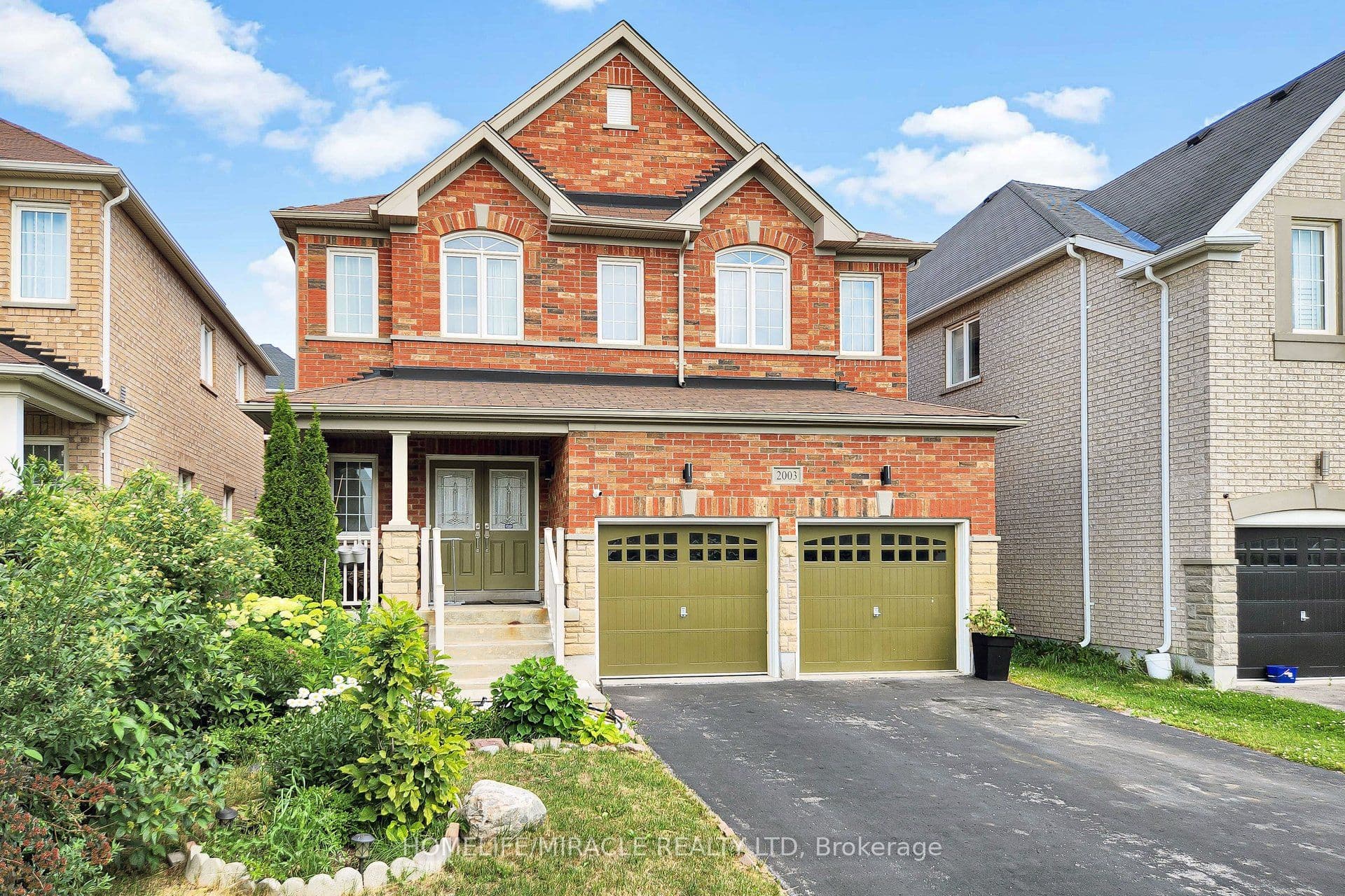 2003 Queensbury Drive photo 1