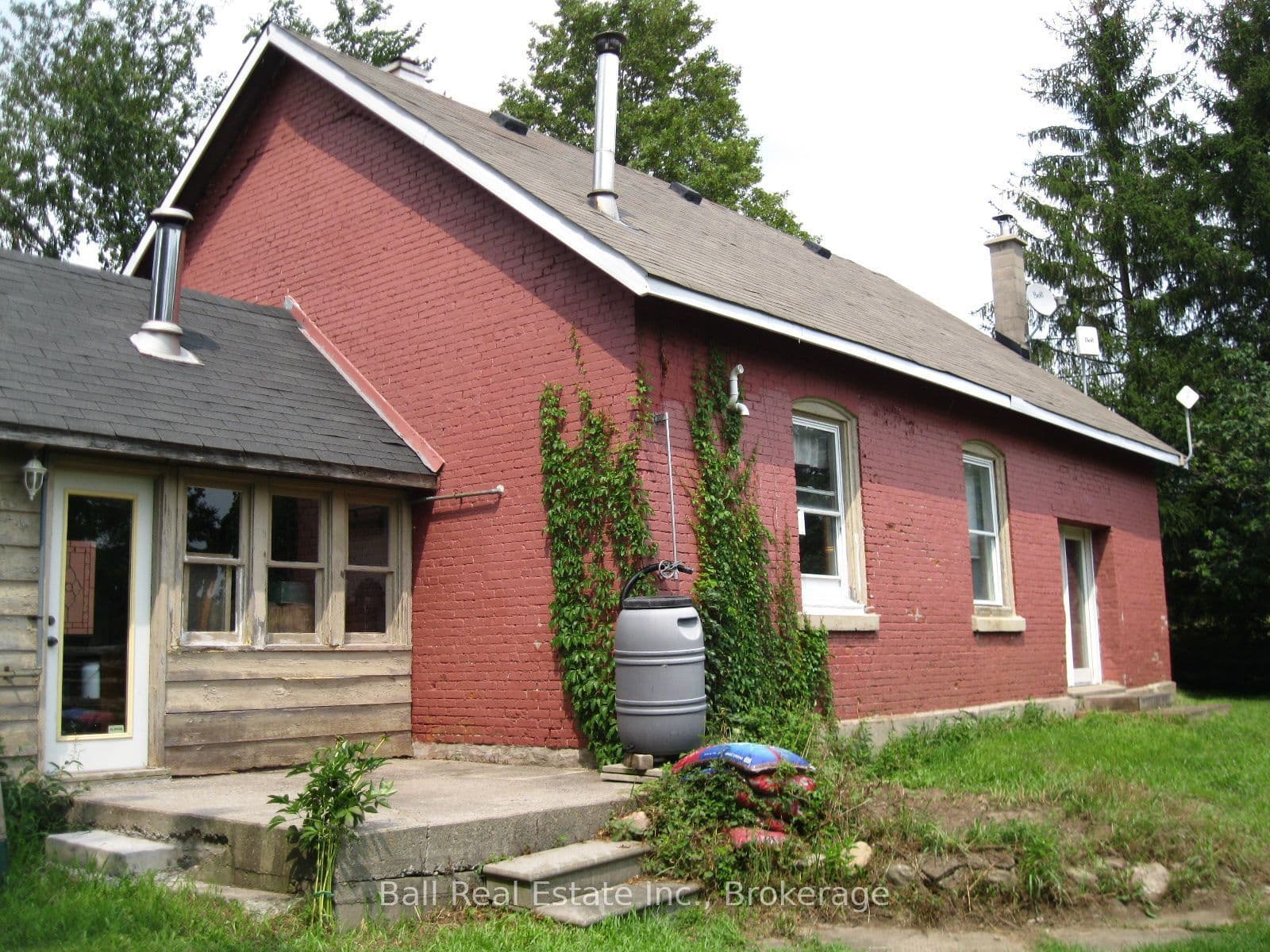 775 Merrill Road photo 1