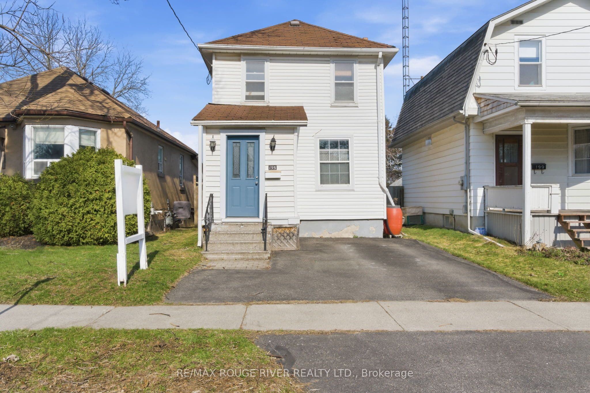 195 Burk Street photo 1