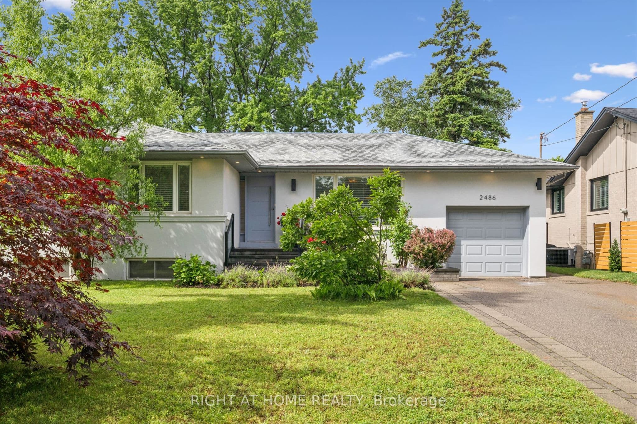 2486 Edenhurst Drive photo 1