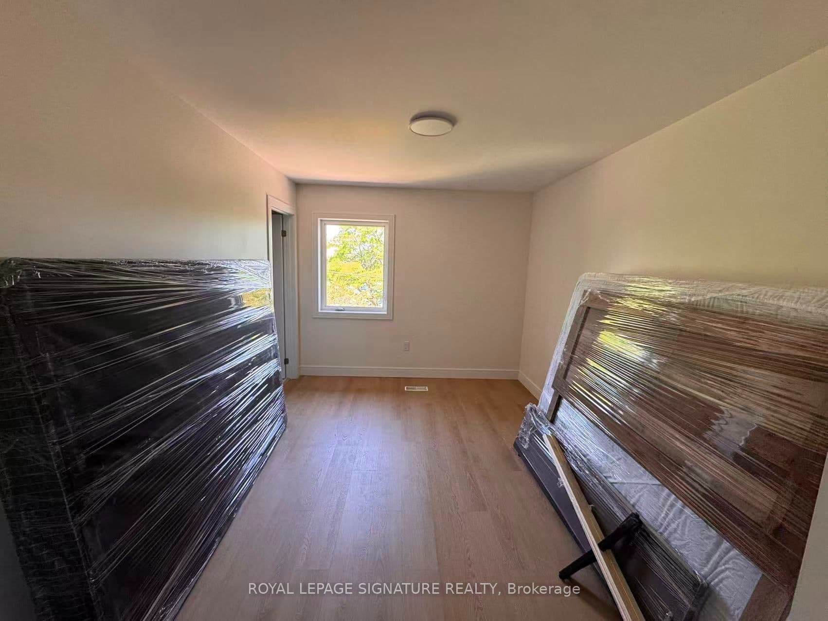 Unit 3 53 Bishop Avenue photo 1