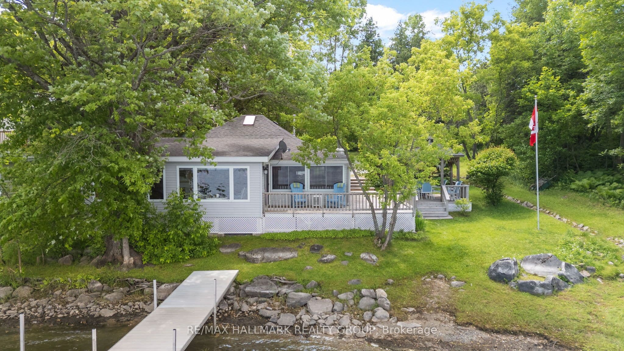 118 Hall Shore Road photo 1