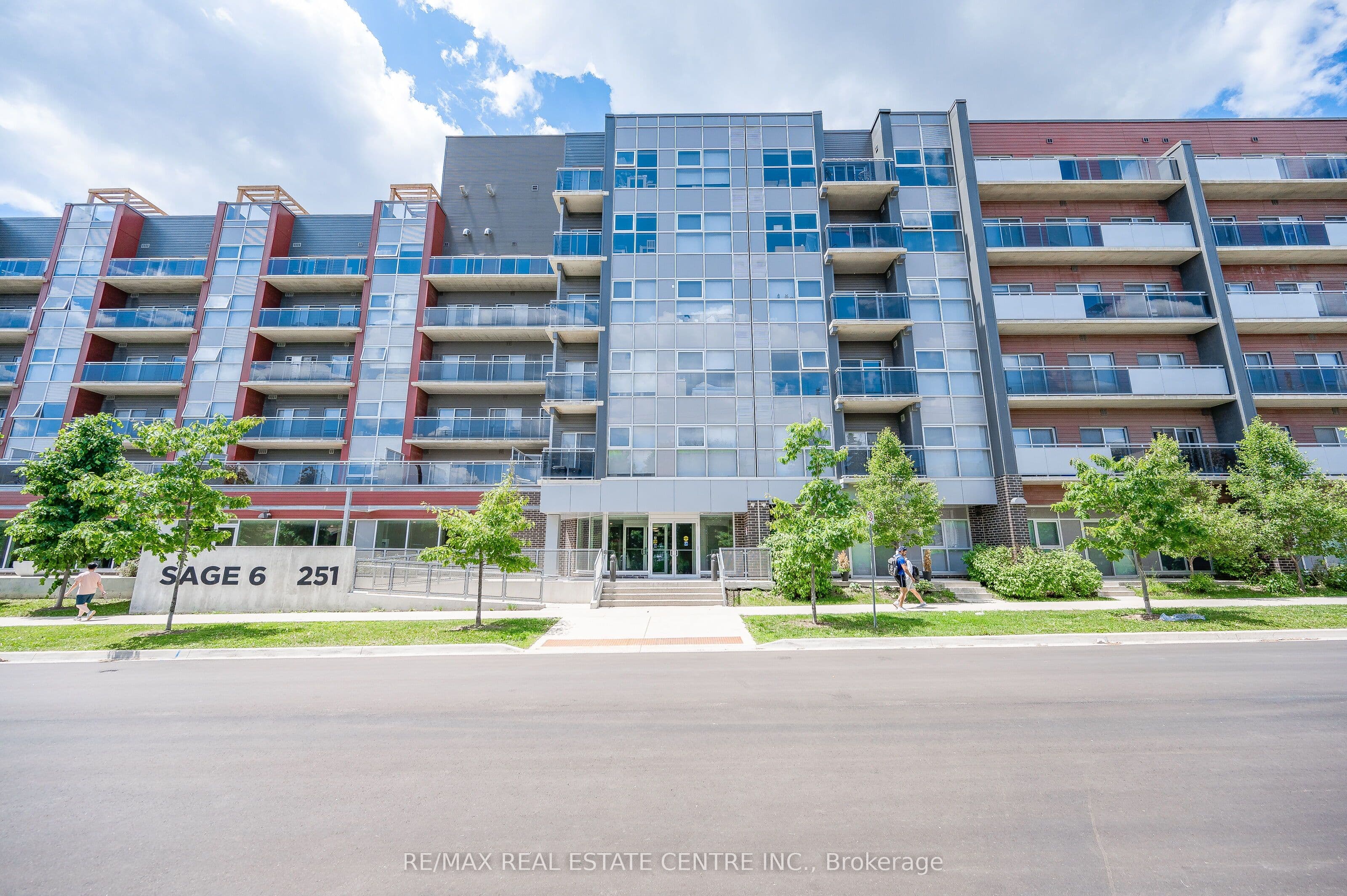Unit 707 251 Hemlock Street photo 1