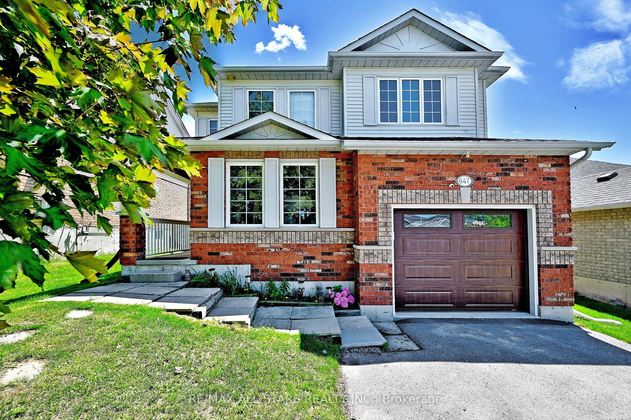 647 Trailview Drive photo 1