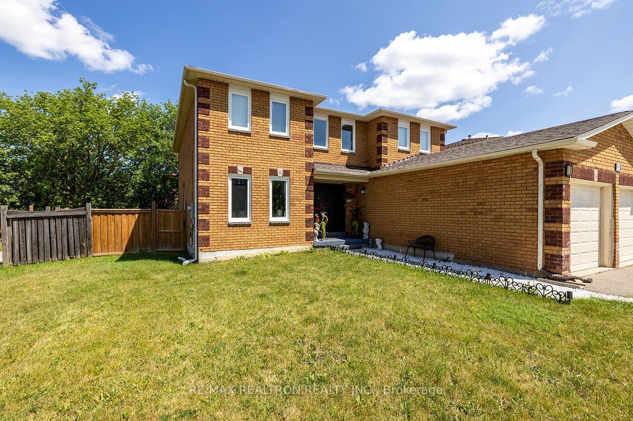 93 Yorkland Street photo 1