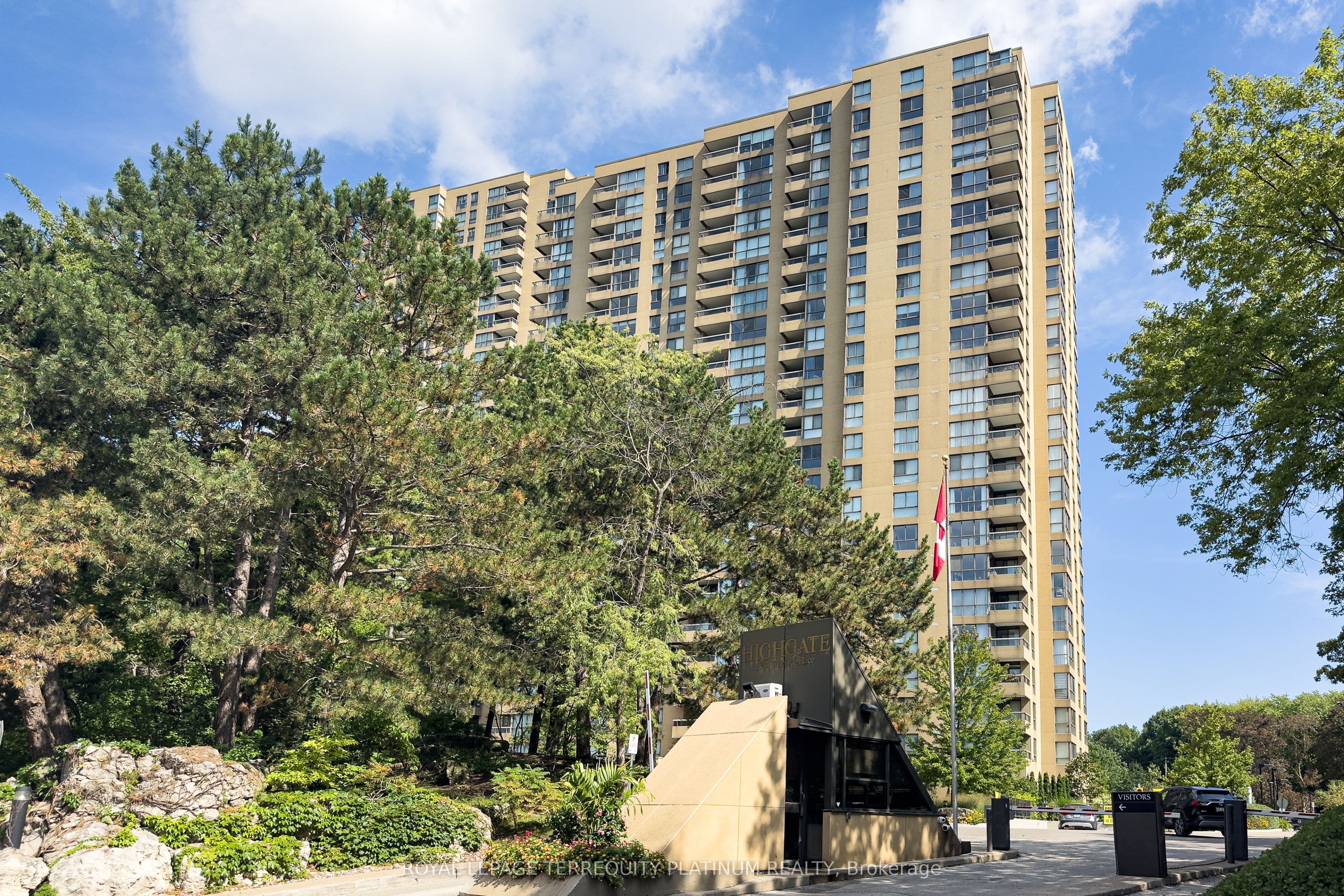 Unit 802 1 Concorde Place photo 1