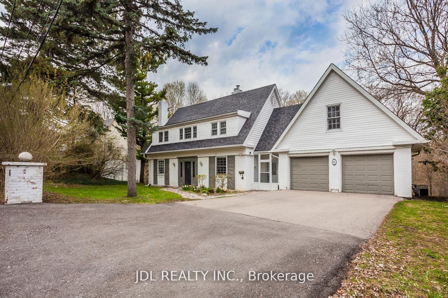 6 Farmingdale Road photo 1