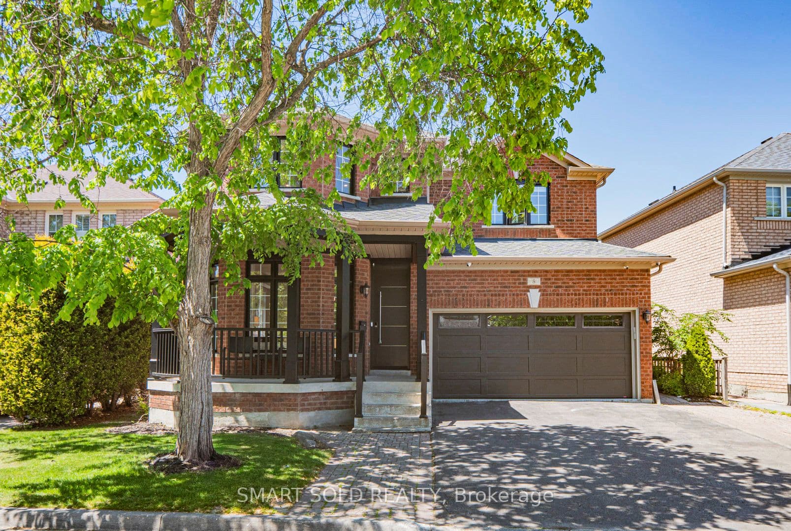8 Gordon Weeden Road photo 1