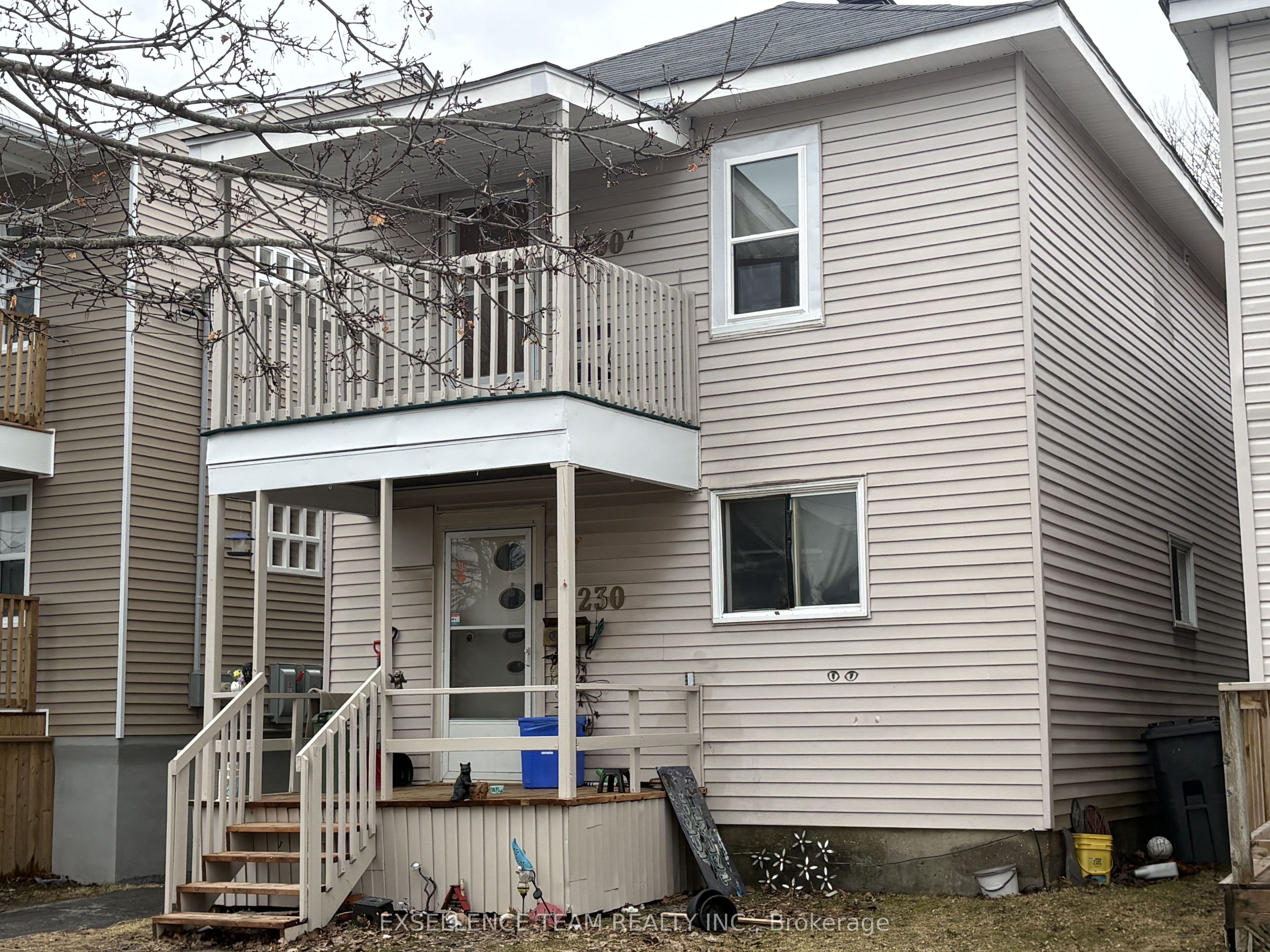 230-230A CARLETON Street photo 1